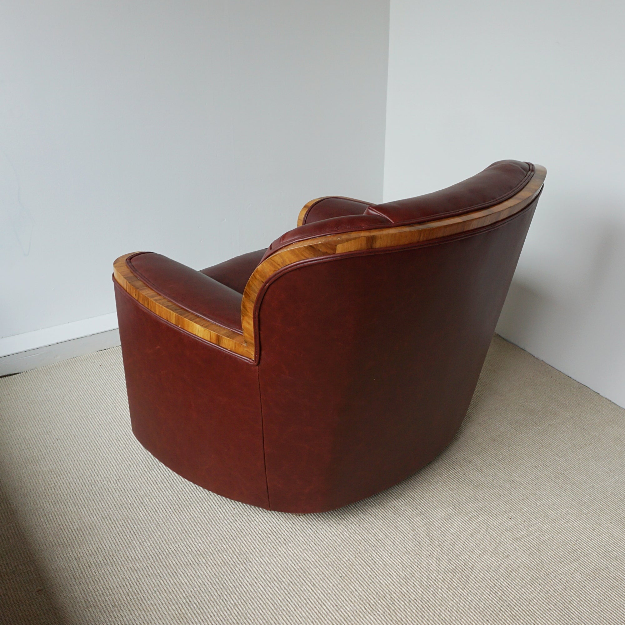 Vintage Art Deco Chestnut Leather Lounger Armchairs - Jeroen Markies Art Deco