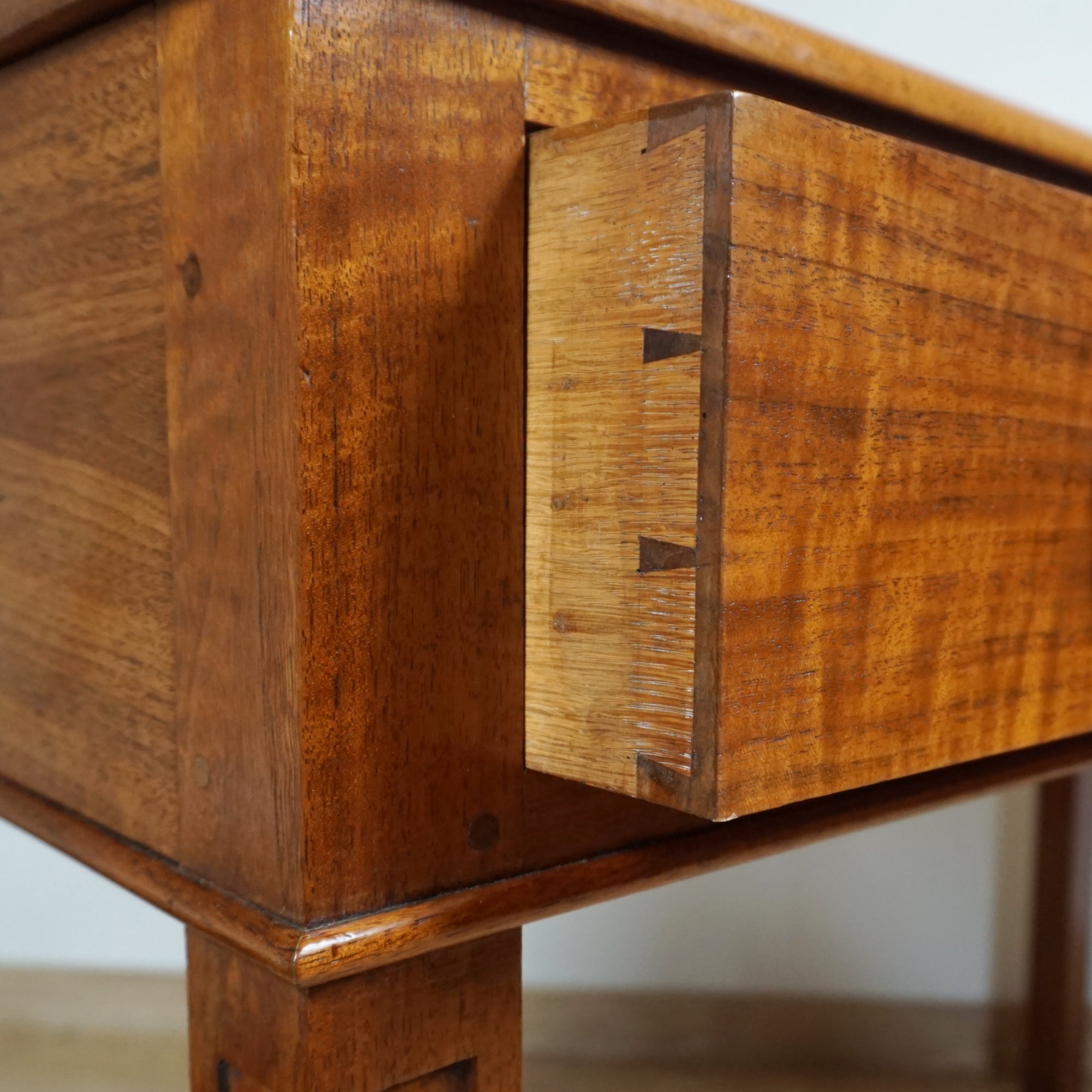 Betty Joel Australian Walnut Writing Desk/Console Table - Jeroen Markies Art Deco