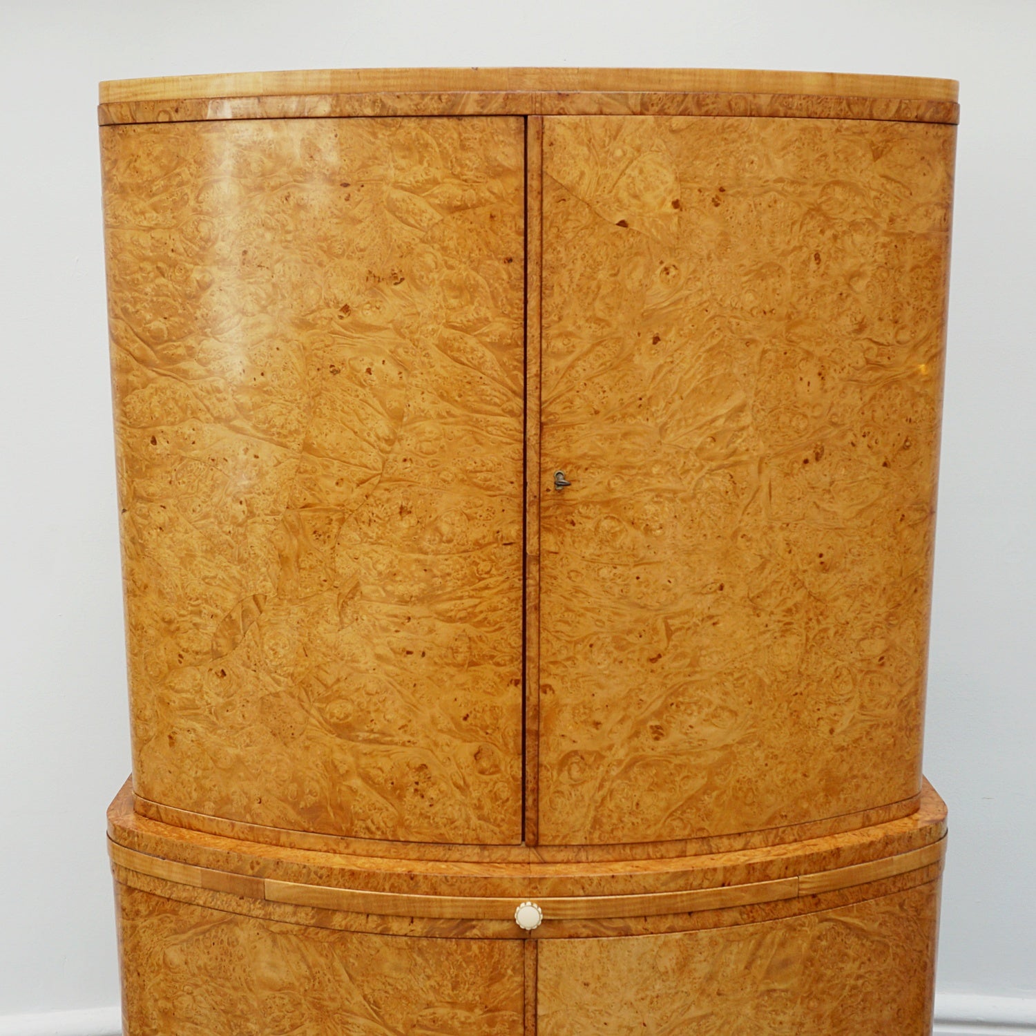 Original English Art Deco Drinks Cabinet by Harry.& Lou Epstein - Jeroen Markies Art Deco