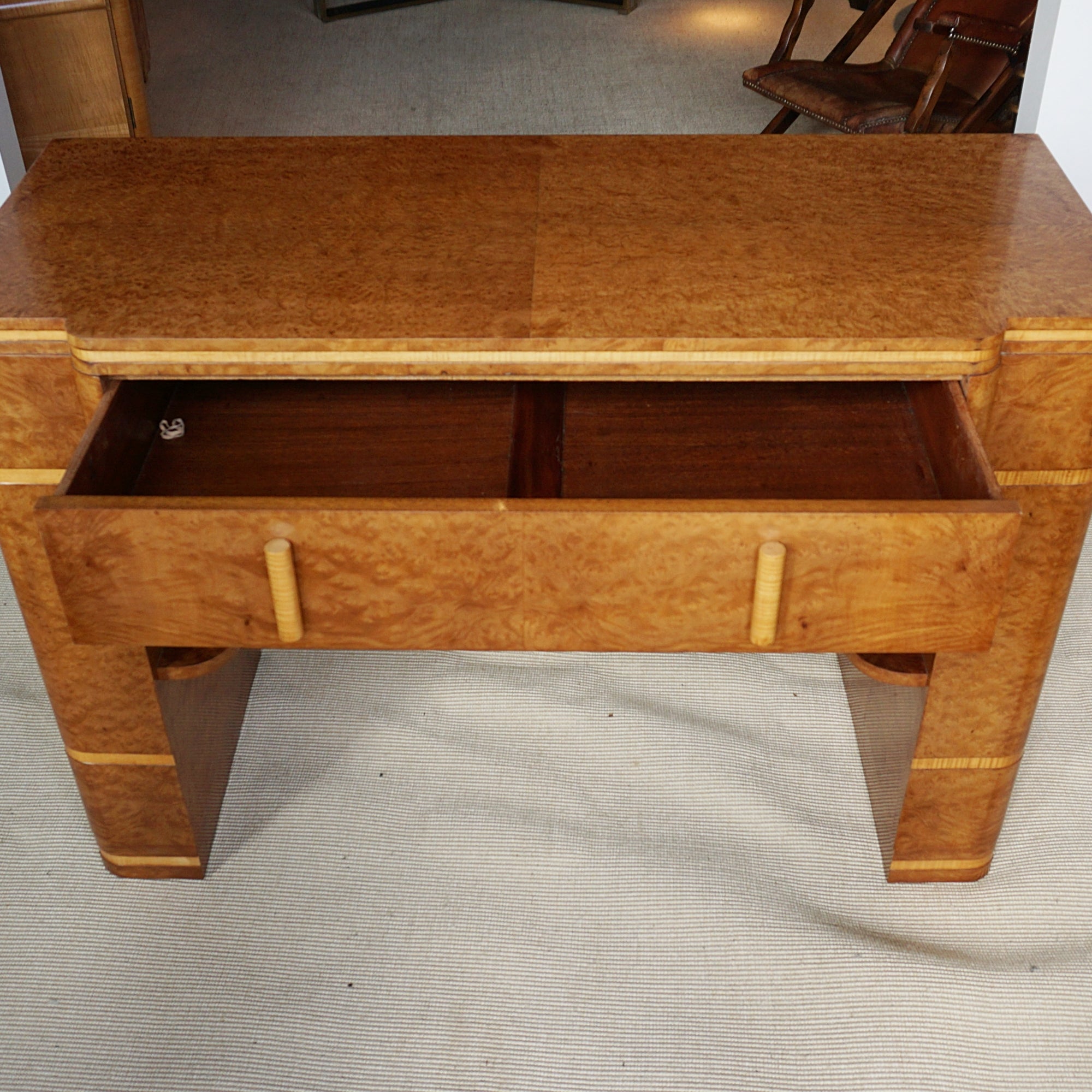 Fantastic quality Art Deco Burr Walnut console table - Jeroen Markies Art Deco