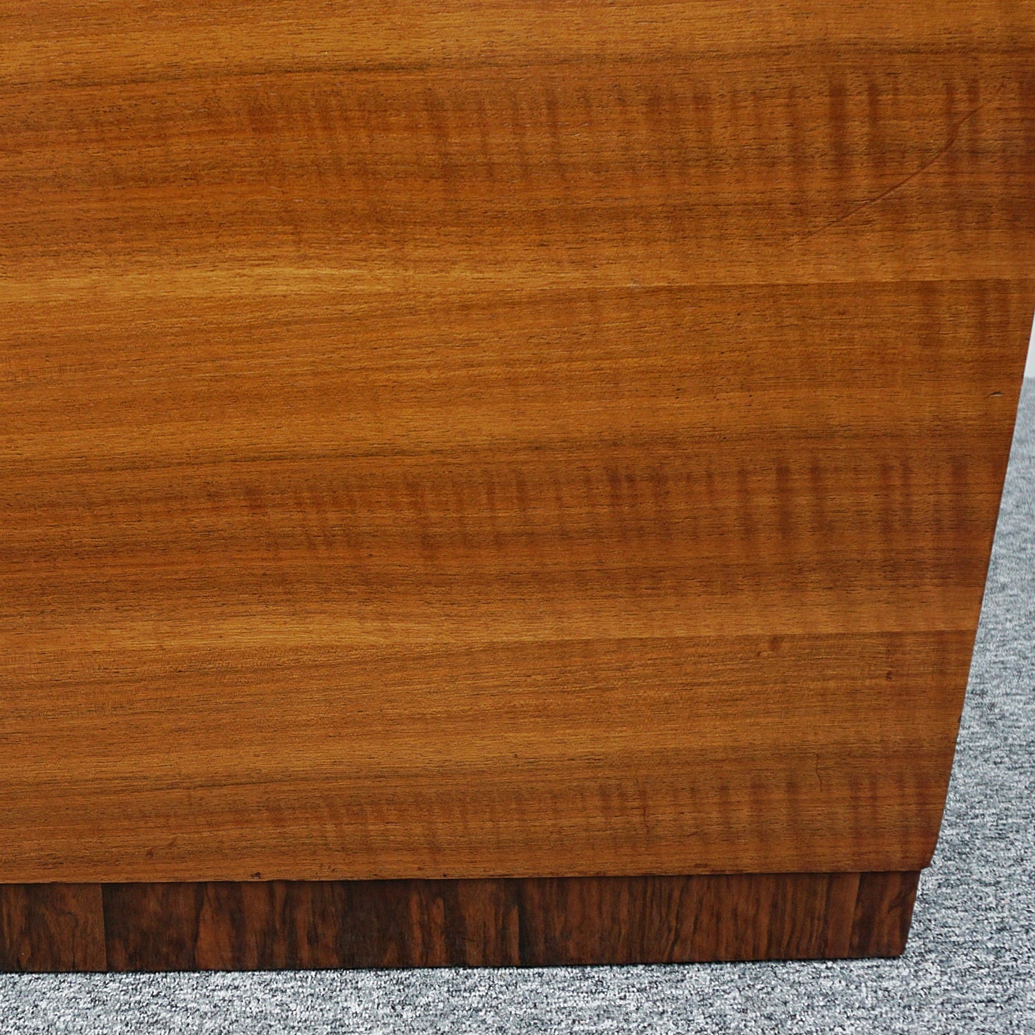 Vintage Art Deco Writing Desk by Waring.& Gillow Walnut veneered throughout - Jeroen Markies Art Deco