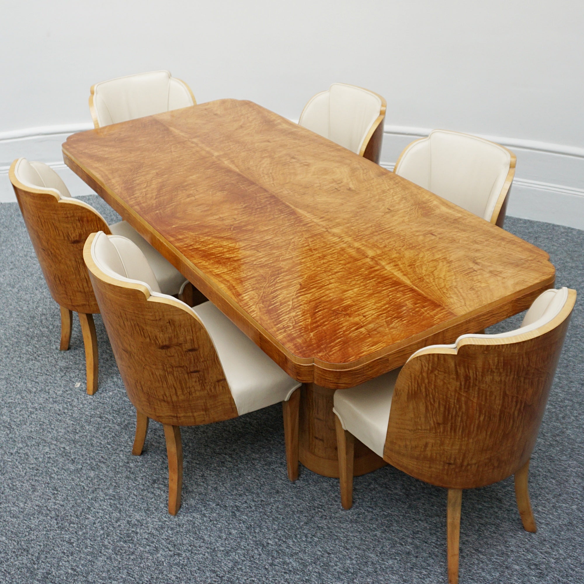 Vintage Six Seater Art Deco Dining Table and Chairs by Harry & Lou Epstein - Satinwood Veneer - Jeroen Markies Art Deco