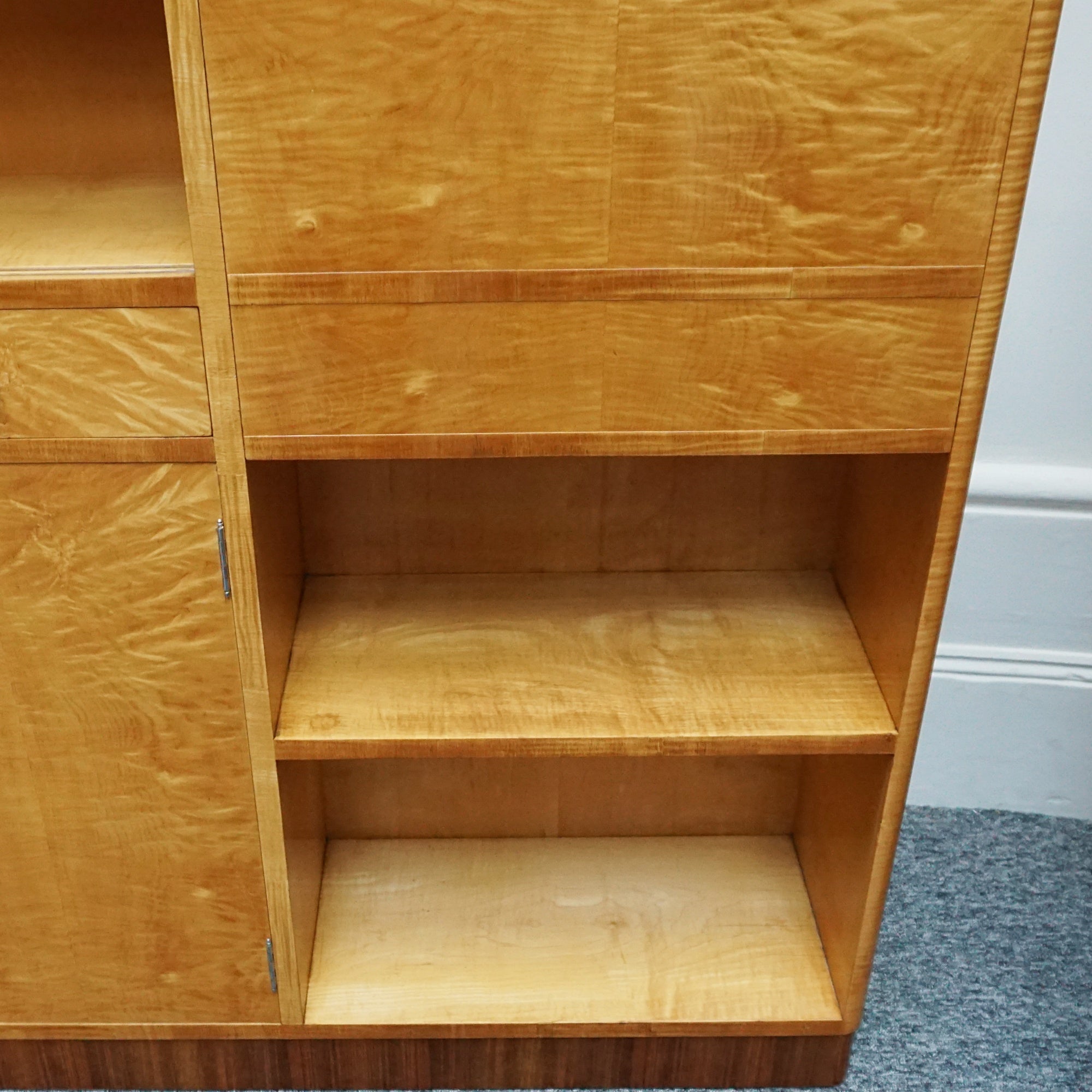 An Art Deco Drinks Cabinet by Heals of London - Jeroen Markies Art Deco