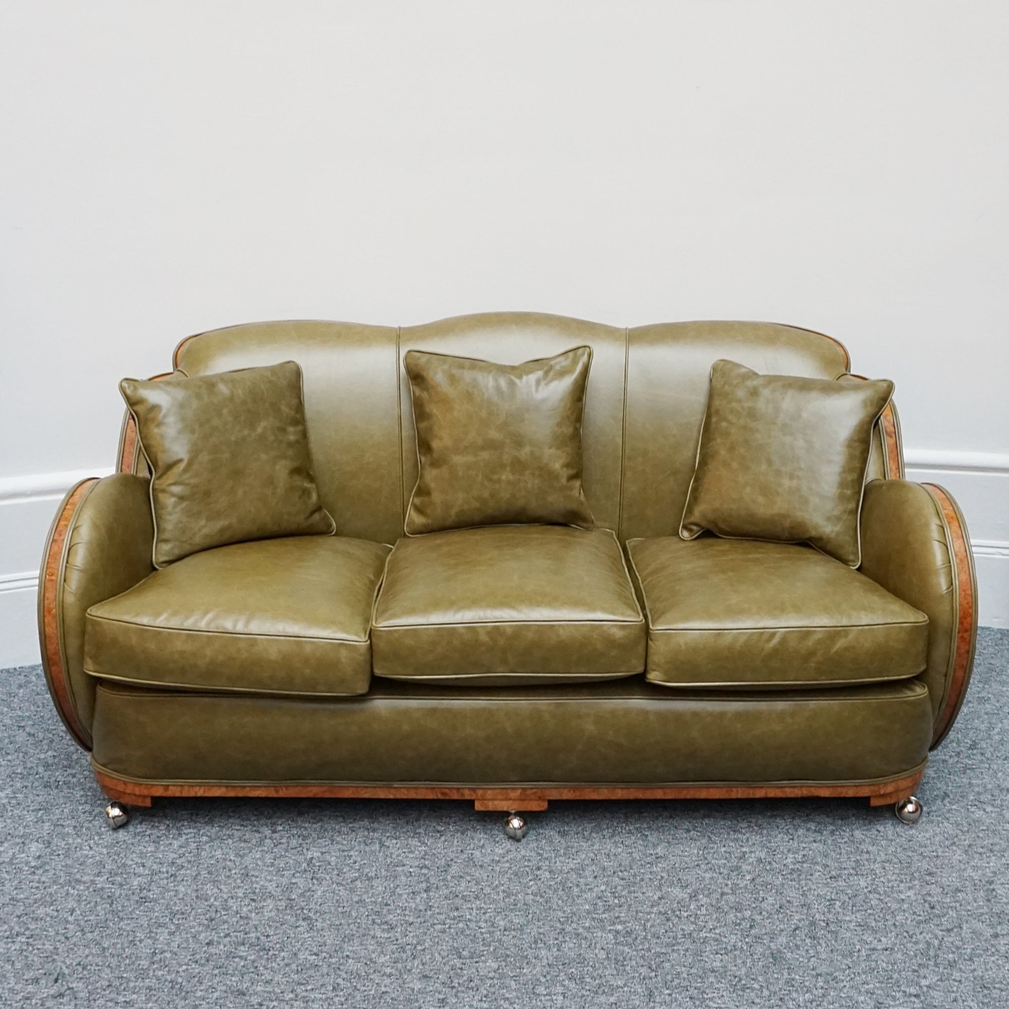Original Art Deco Green Leather Upholstered Cloud Sofa by Harry & Lou Epstein - Jeroen Markies Art Deco