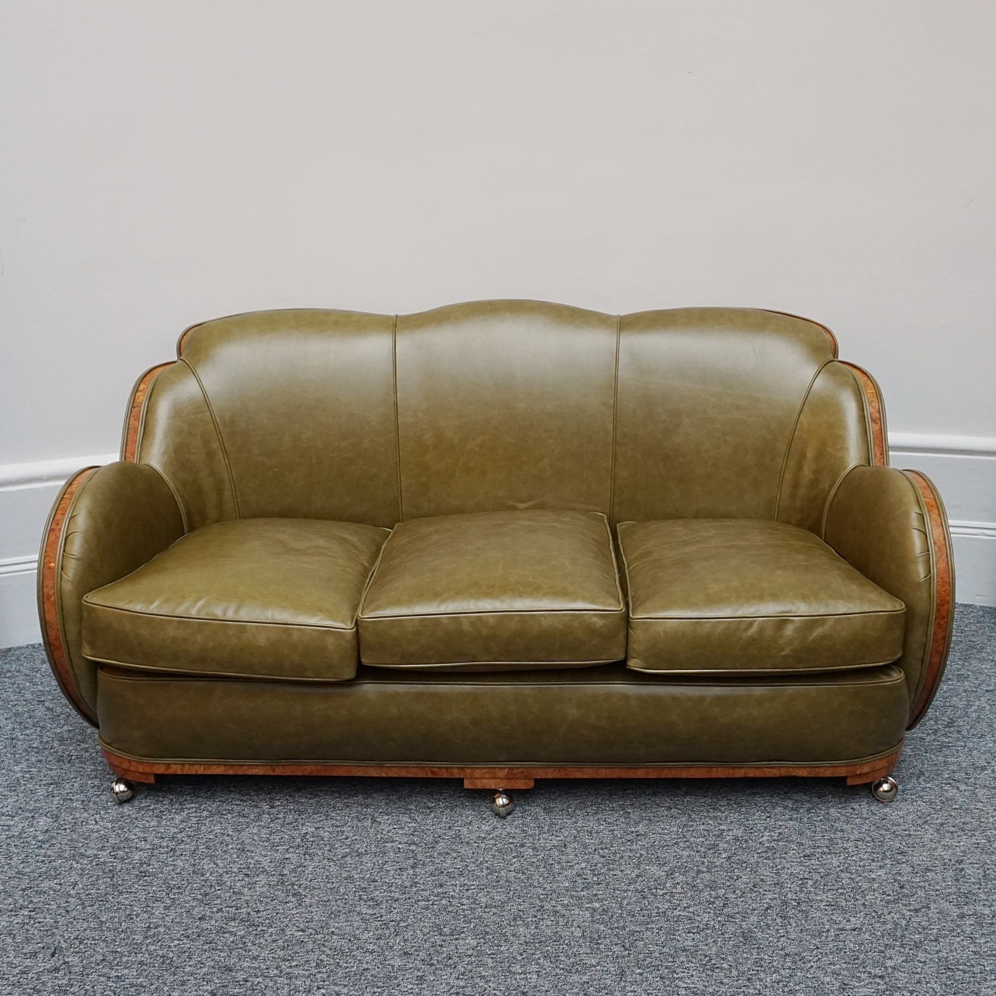 Original Art Deco Green Leather Upholstered Cloud Sofa by Harry & Lou Epstein - Jeroen Markies Art Deco