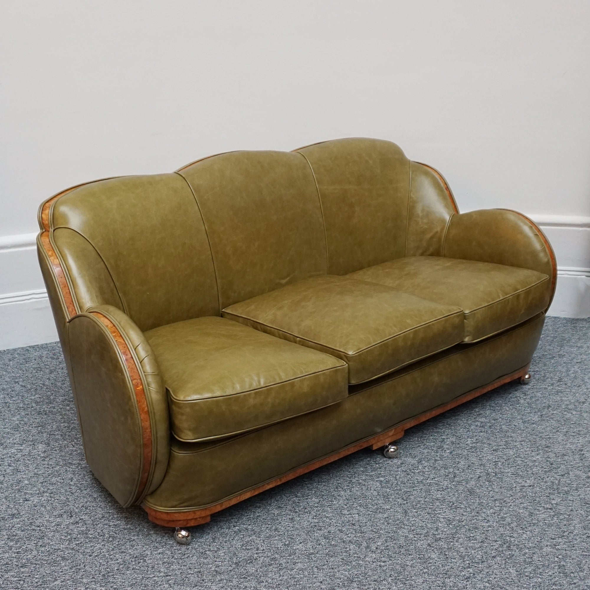 Original Art Deco Green Leather Upholstered Cloud Sofa by Harry & Lou Epstein - Jeroen Markies Art Deco