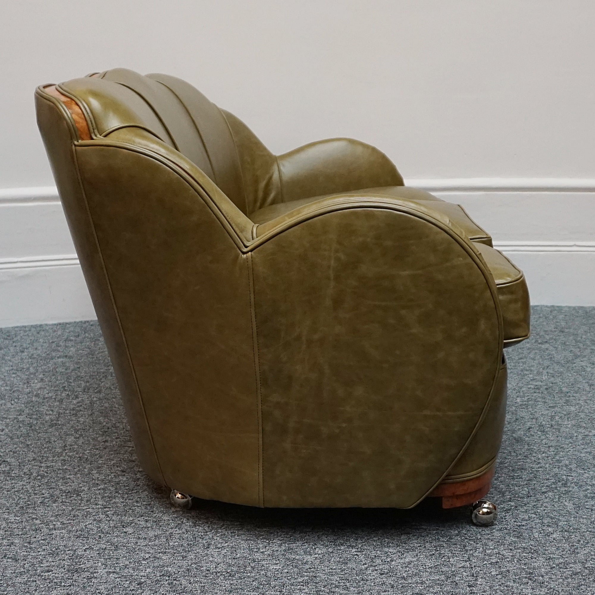 Original Art Deco Green Leather Upholstered Cloud Sofa by Harry & Lou Epstein - Jeroen Markies Art Deco