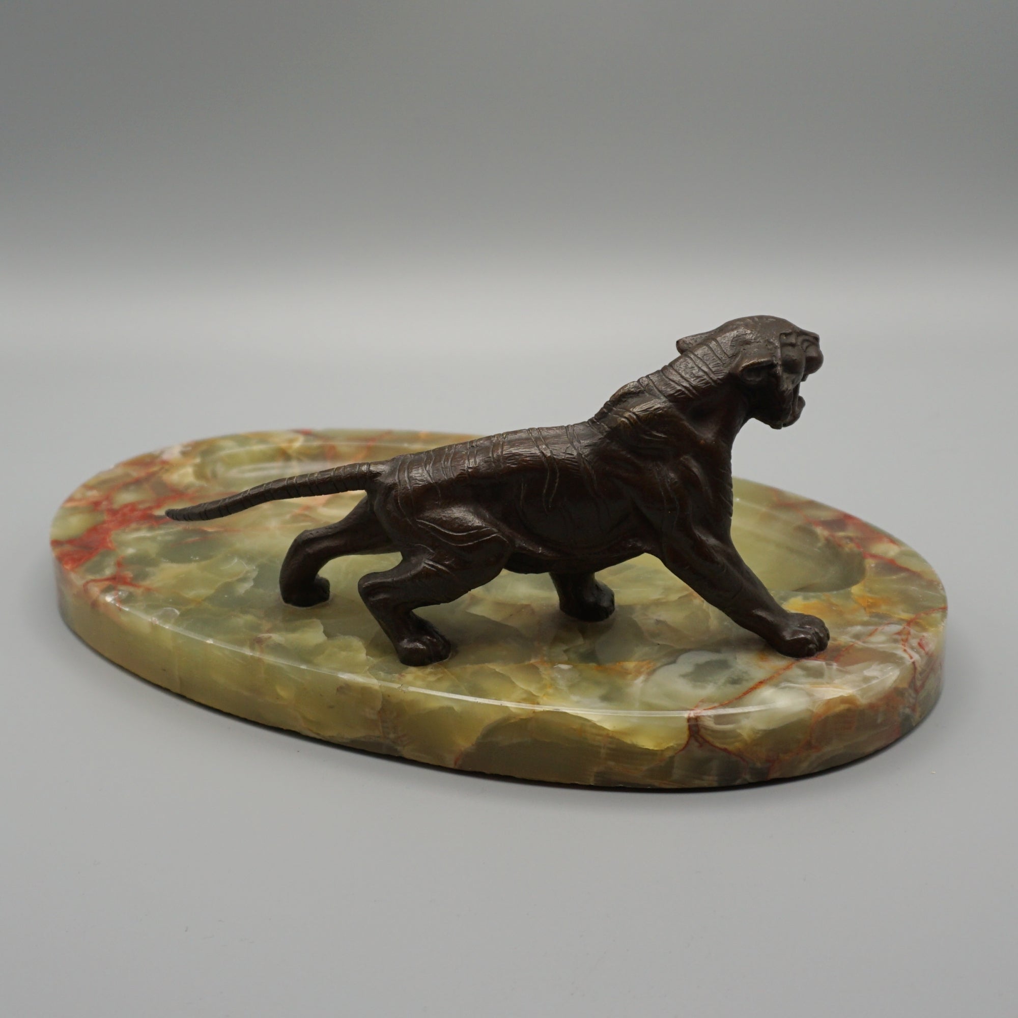 Art Deco Pin Tray with Bronze Prowling Tiger Over an Onyx Base - Jeroen Markies Art Deco