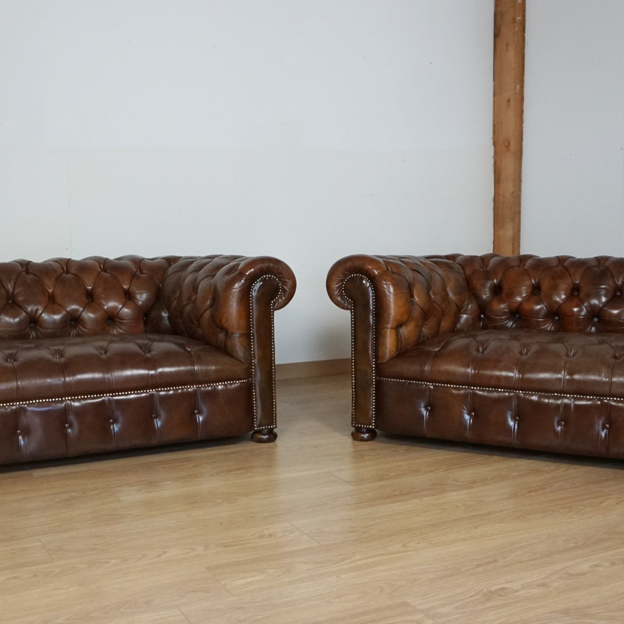 Pair of 1920's Leather upholstered chesterfield sofa's - Jeroen Markies Art Deco