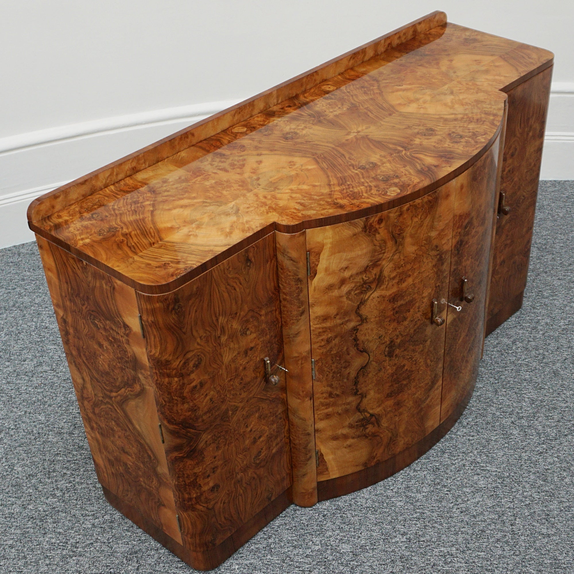 Original Burr Walnut Veneered Art Deco Sideboard - Jeroen Markies Art Deco
