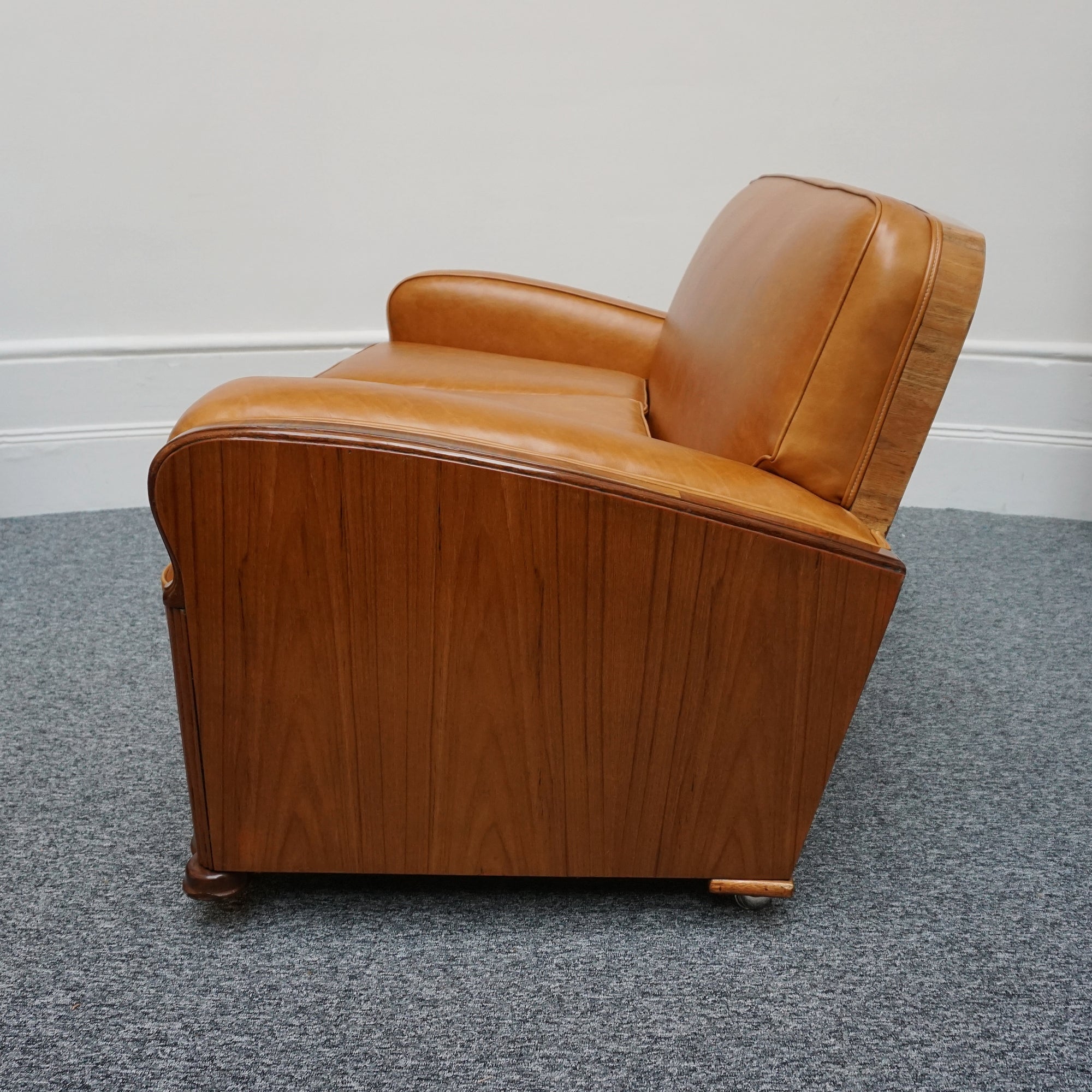 Vintage Brown Leather Art Deco Club Sofa - Jeroen Markies Art Deco