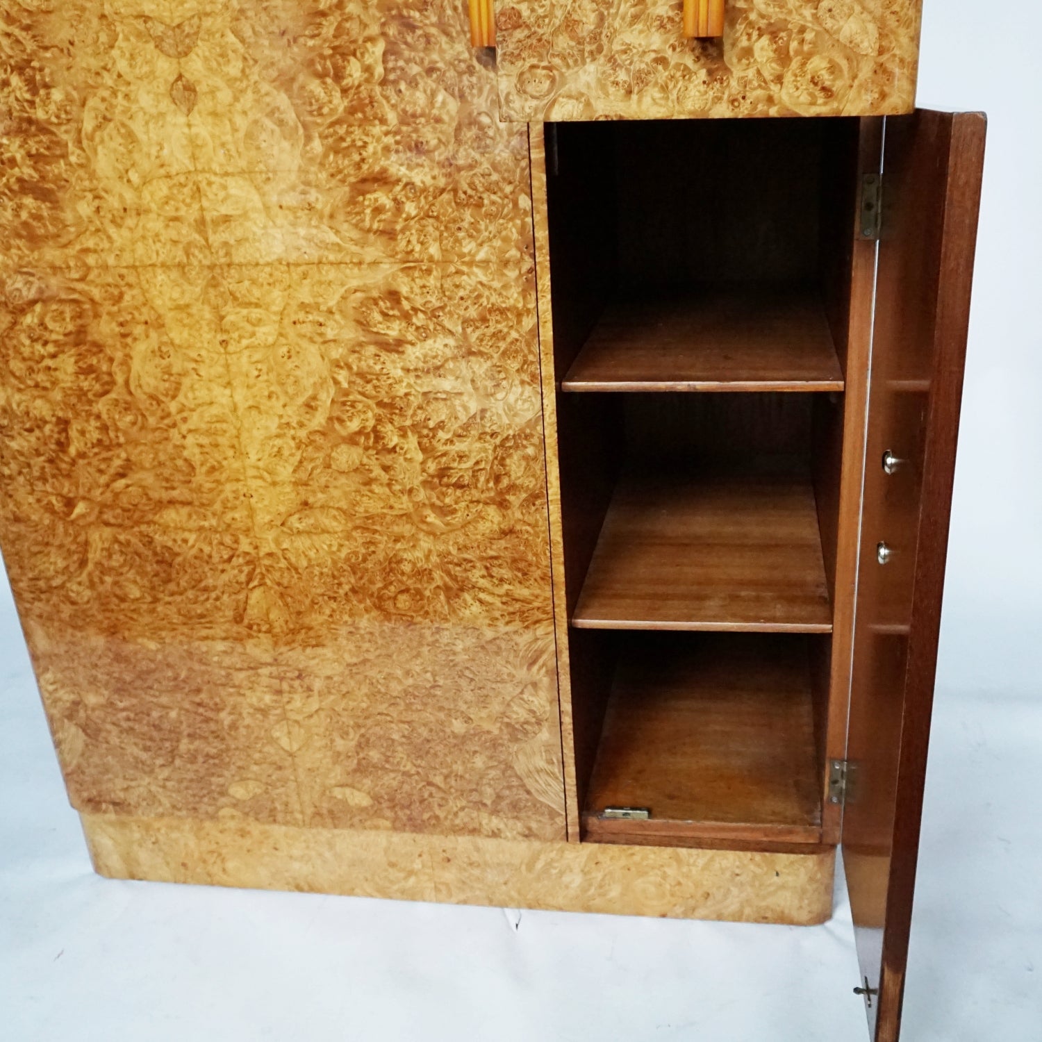 Art Deco Bachelors Cabinet by Harry & Lou Epstein English Circa 1930 - Jeroen Markies Art Deco