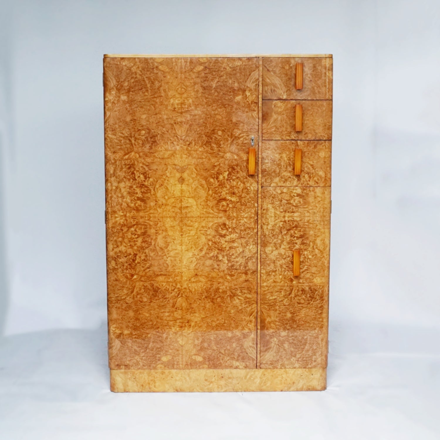 Art Deco Bachelors Cabinet by Harry & Lou Epstein English Circa 1930 - Jeroen Markies Art Deco