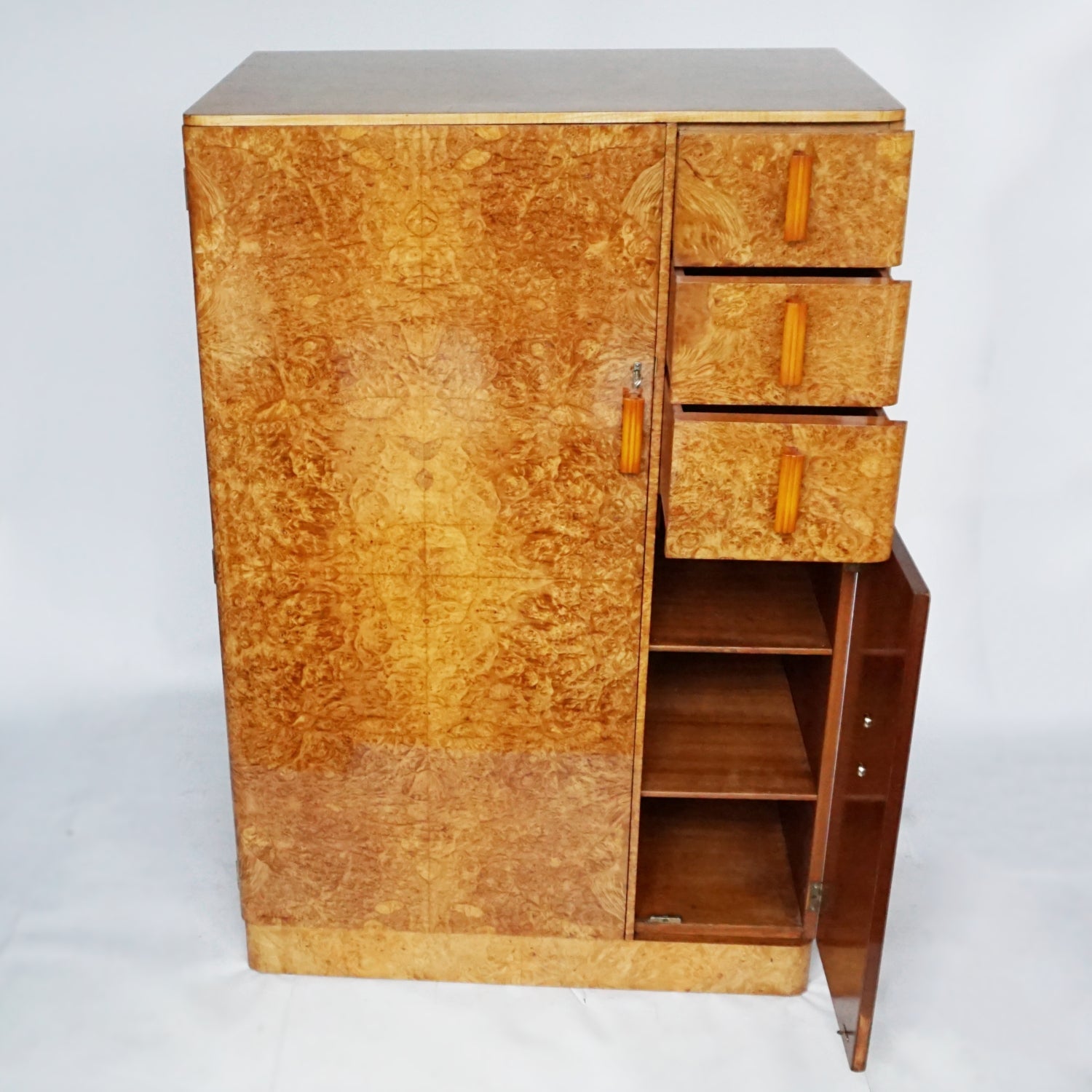 Art Deco Bachelors Cabinet by Harry & Lou Epstein English Circa 1930 - Jeroen Markies Art Deco