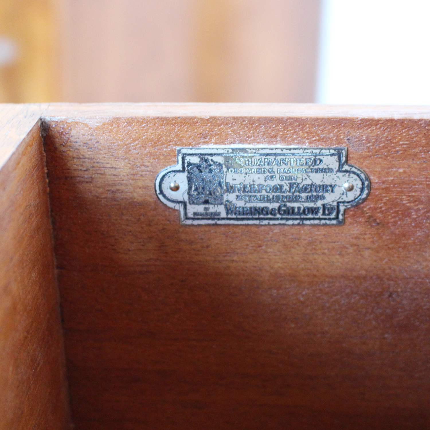 Art deco chest of drawers by Waring & Gillow at Jeroen Markies