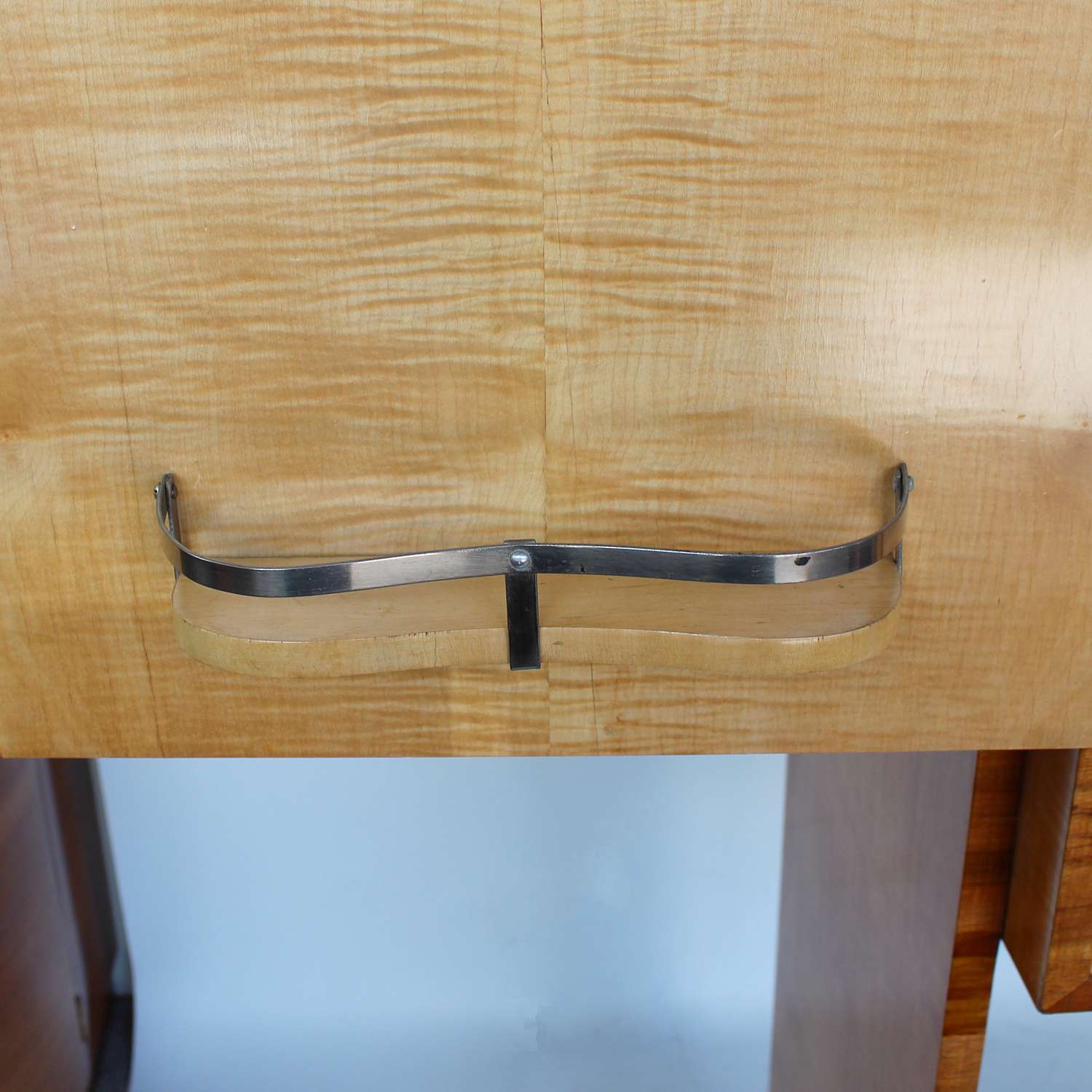 Art Deco cocktail Cabinet bar with u-shaped base at Jeroen Markies