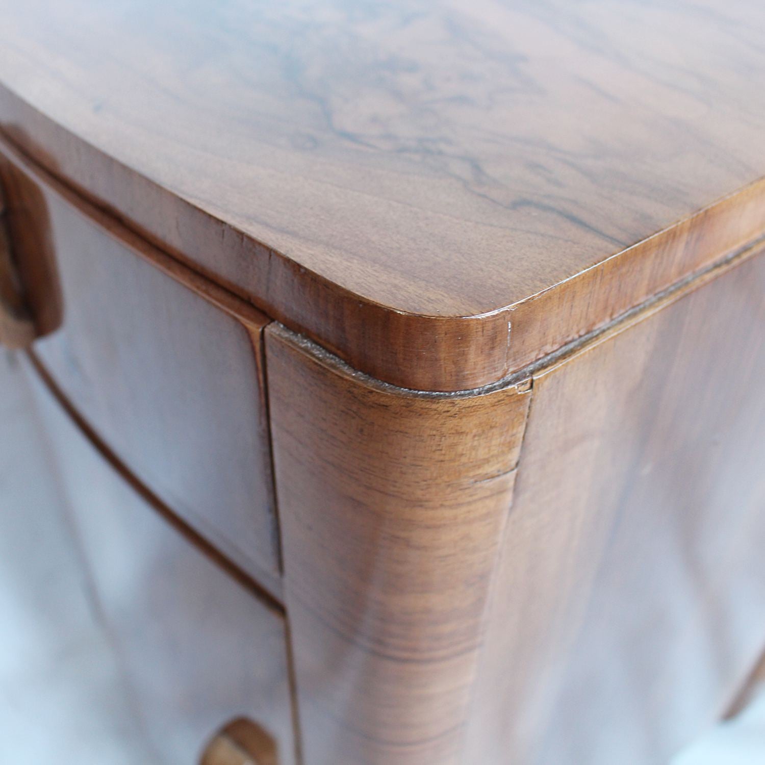 Art Deco bedside cabinet in walnut veneers at Jeroen Markies