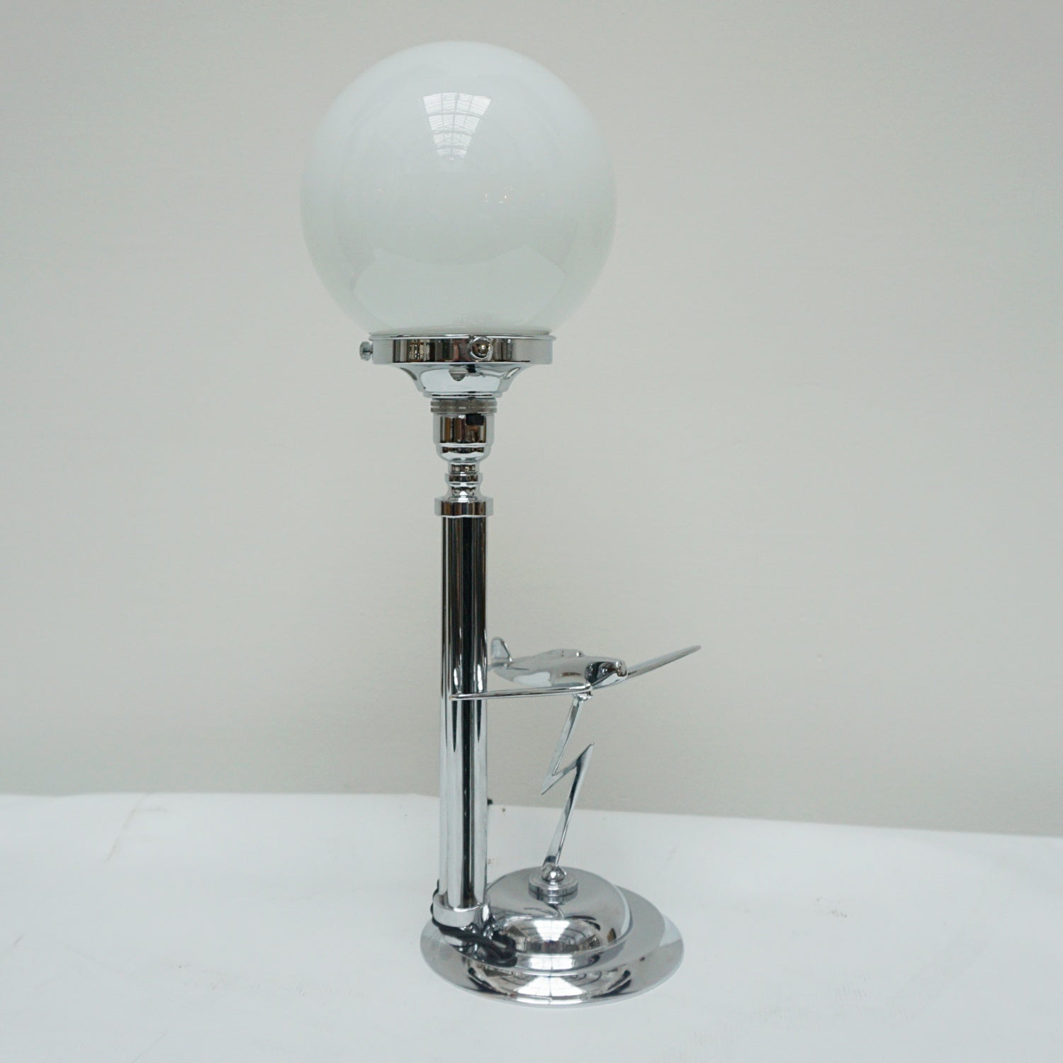 Art Deco Aviation Chromed Metal Table Light with Mounted Aeroplane - Jeroen Markies Art Deco