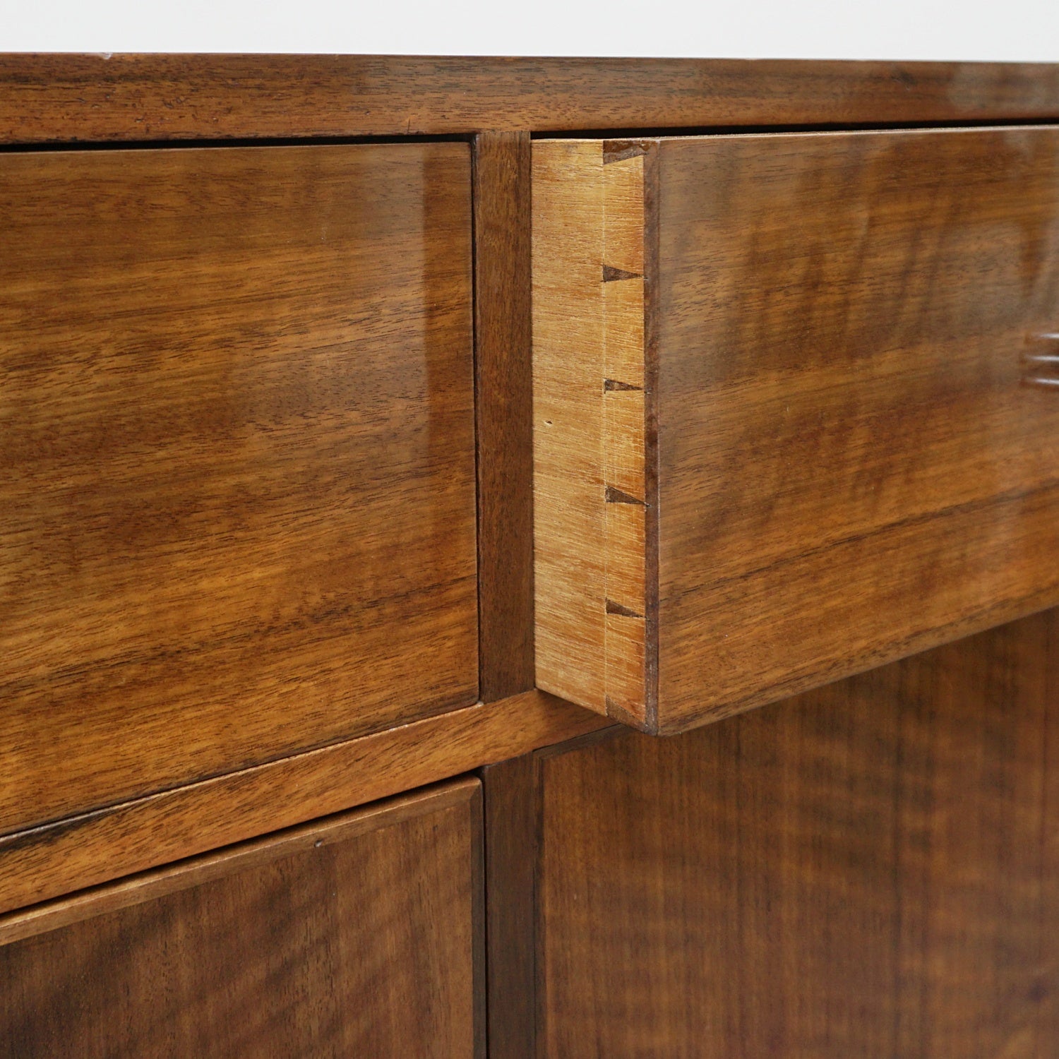 Vintage Original Art Deco Sideboard by Betty Joel Made in 1935 in Kingston ' Art Deco furniture sideboard - Jeroen Markies Art Deco