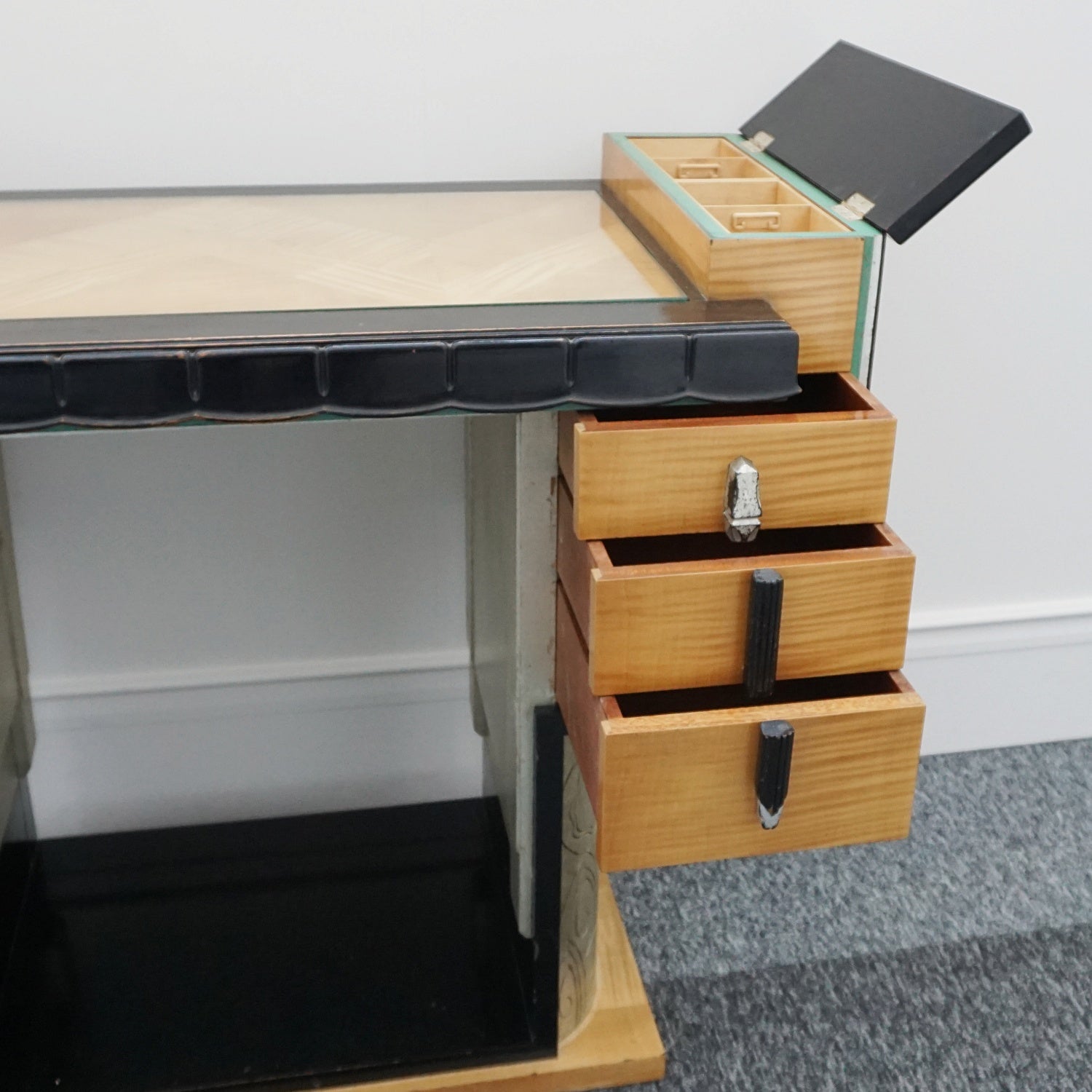 Art Deco Console Table by Serge Ivan Chermayeff for Waring & Gillows - Jeroen Markies Art Deco