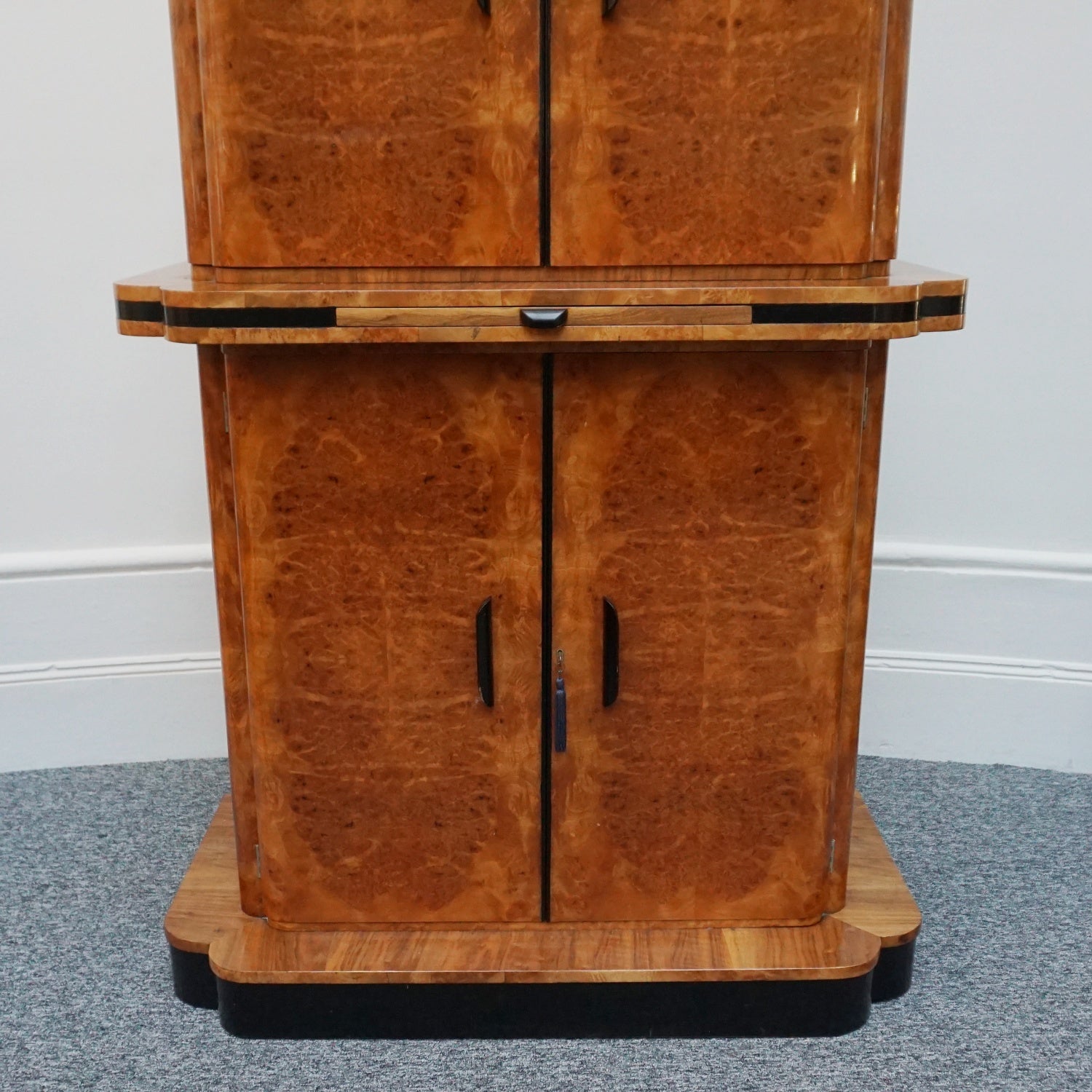 Harry & Lou Epstein Burr Walnut Cocktail Cabinet-Vintage Art Deco Cocktail Bars - Jeroen Markies Art Deco