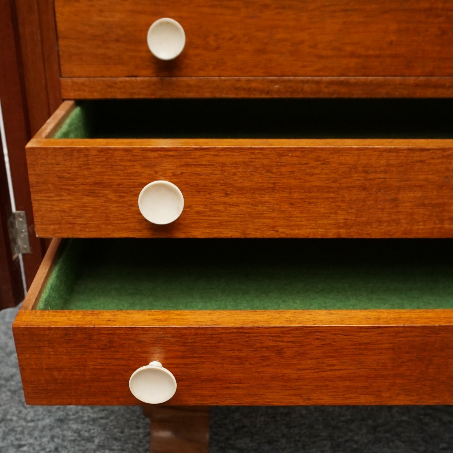 Vintage Art Deco Cutlery Chest by Waring & Gillow of London - Jeroen Markies Art Deco