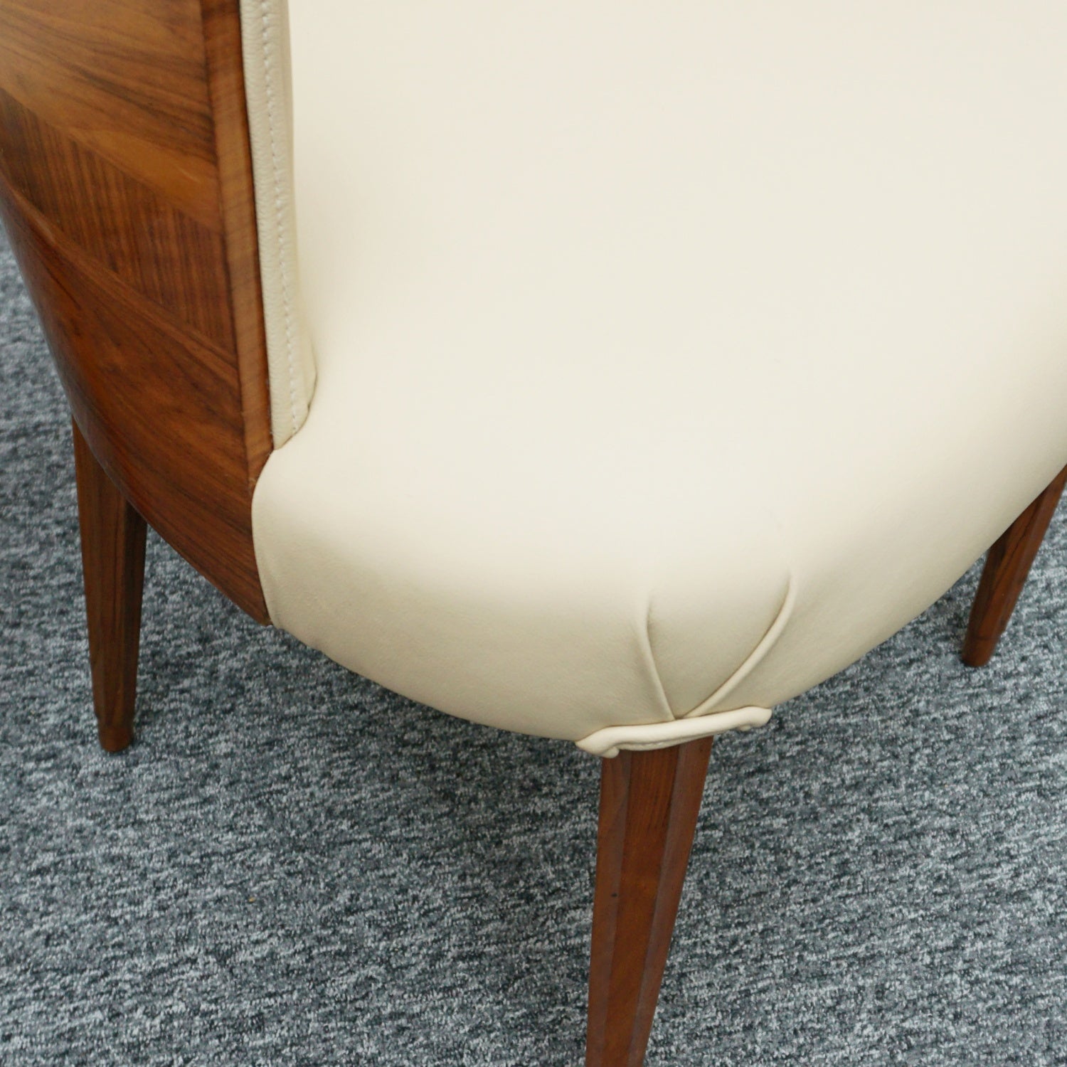 A Pair of Art Deco Side Chairs Walnut and Cream Leather Art Deco - Jeroen Markies Art Deco