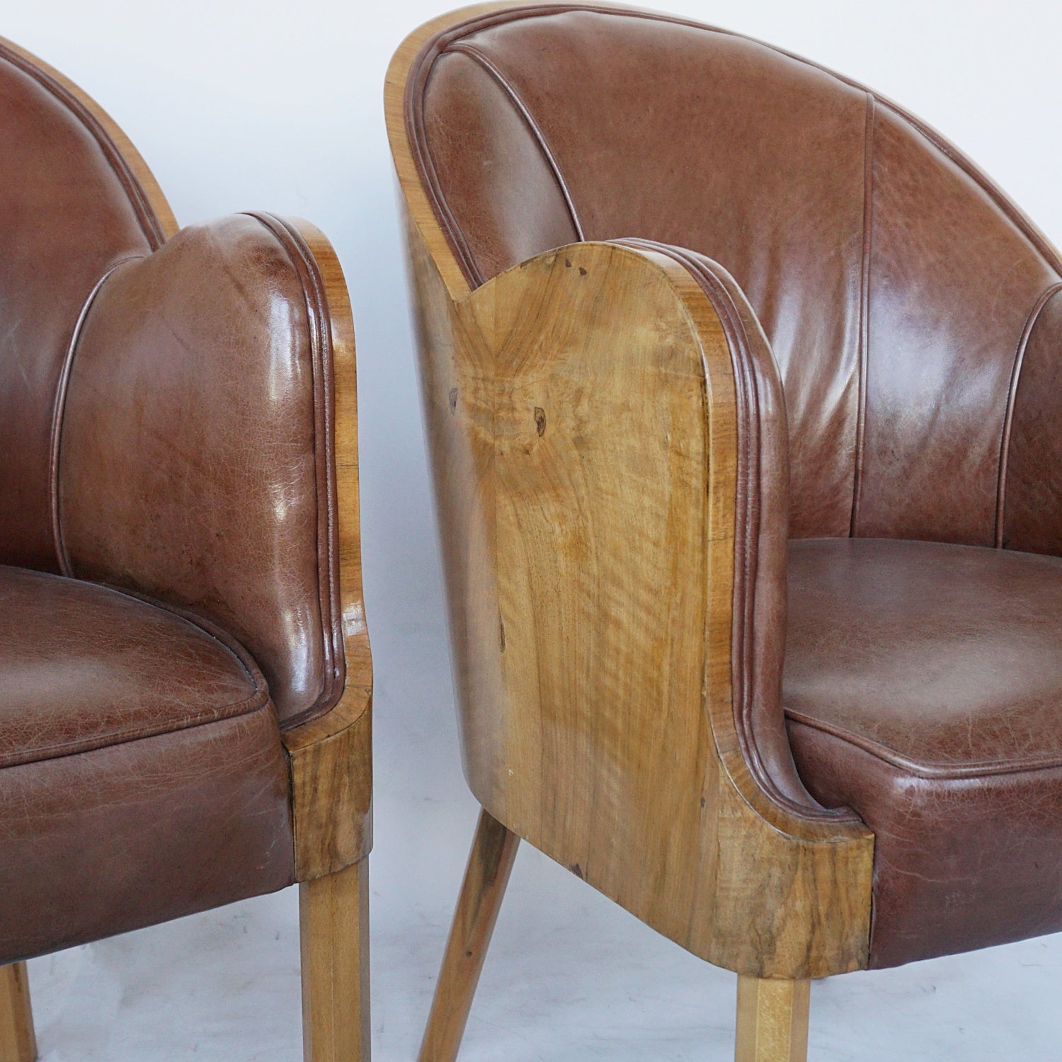 An Original Vintage Art Deco Pair of Armchairs by Harry & Lou Epstein - Jeroen Markies Art Deco