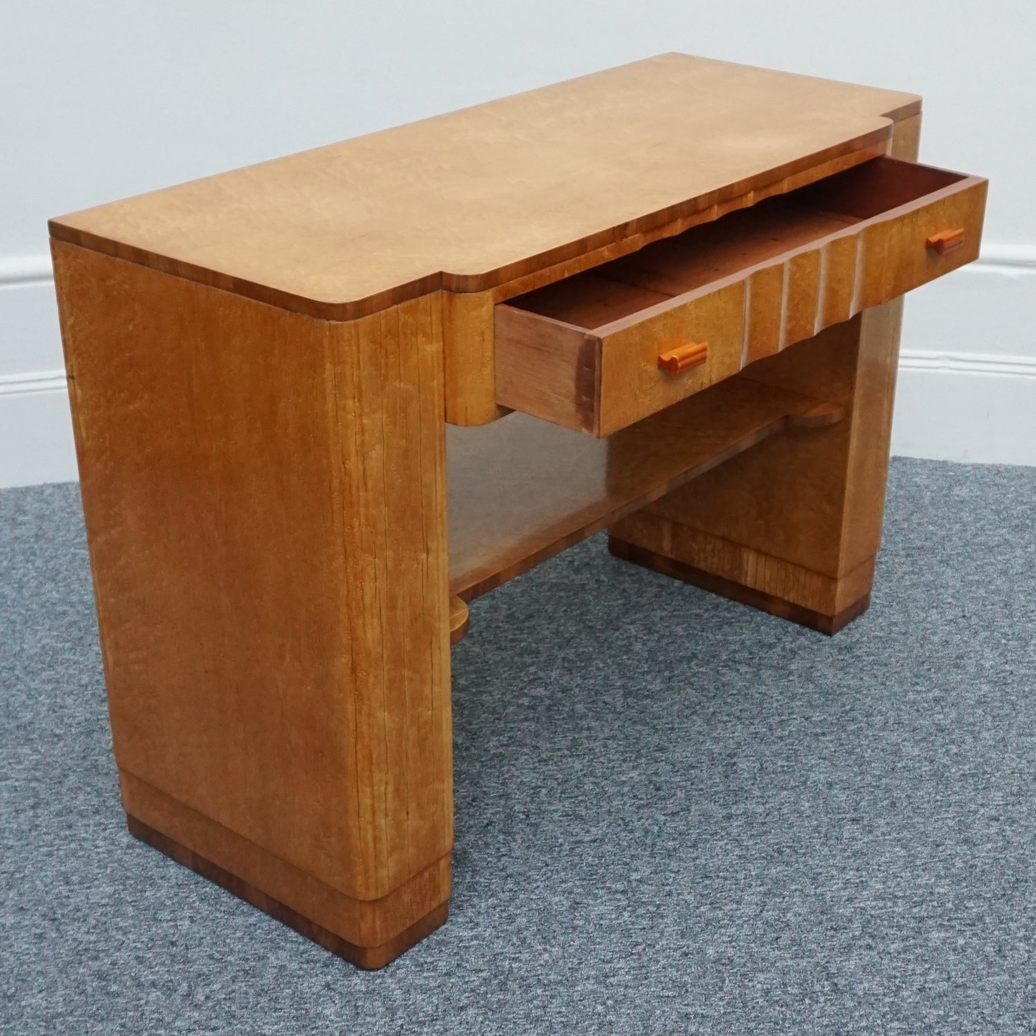 Art Deco Birdseye Maple Veneered Sideboard by Harry & Lou Epstein - Jeroen Markies Art Deco