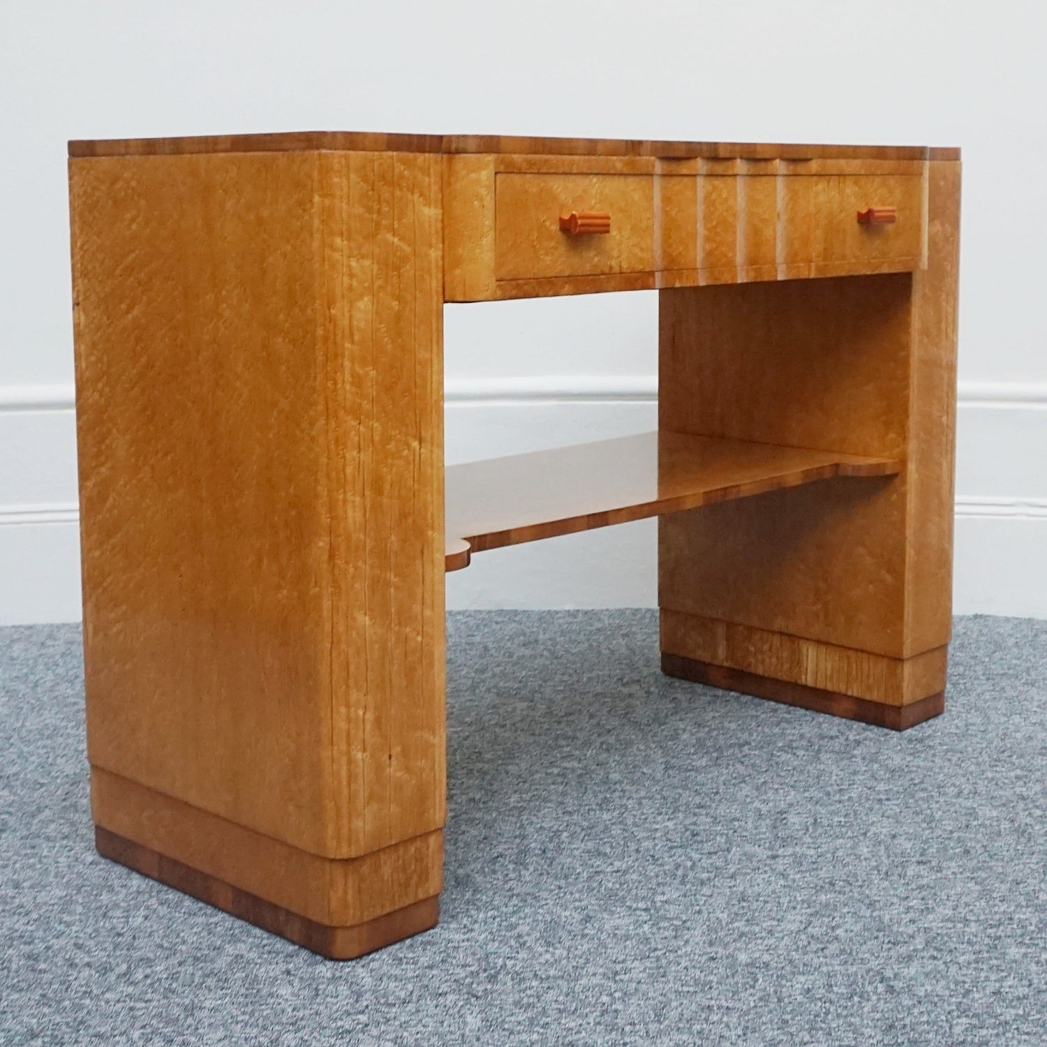 Art Deco Birdseye Maple Veneered Sideboard by Harry & Lou Epstein - Jeroen Markies Art Deco