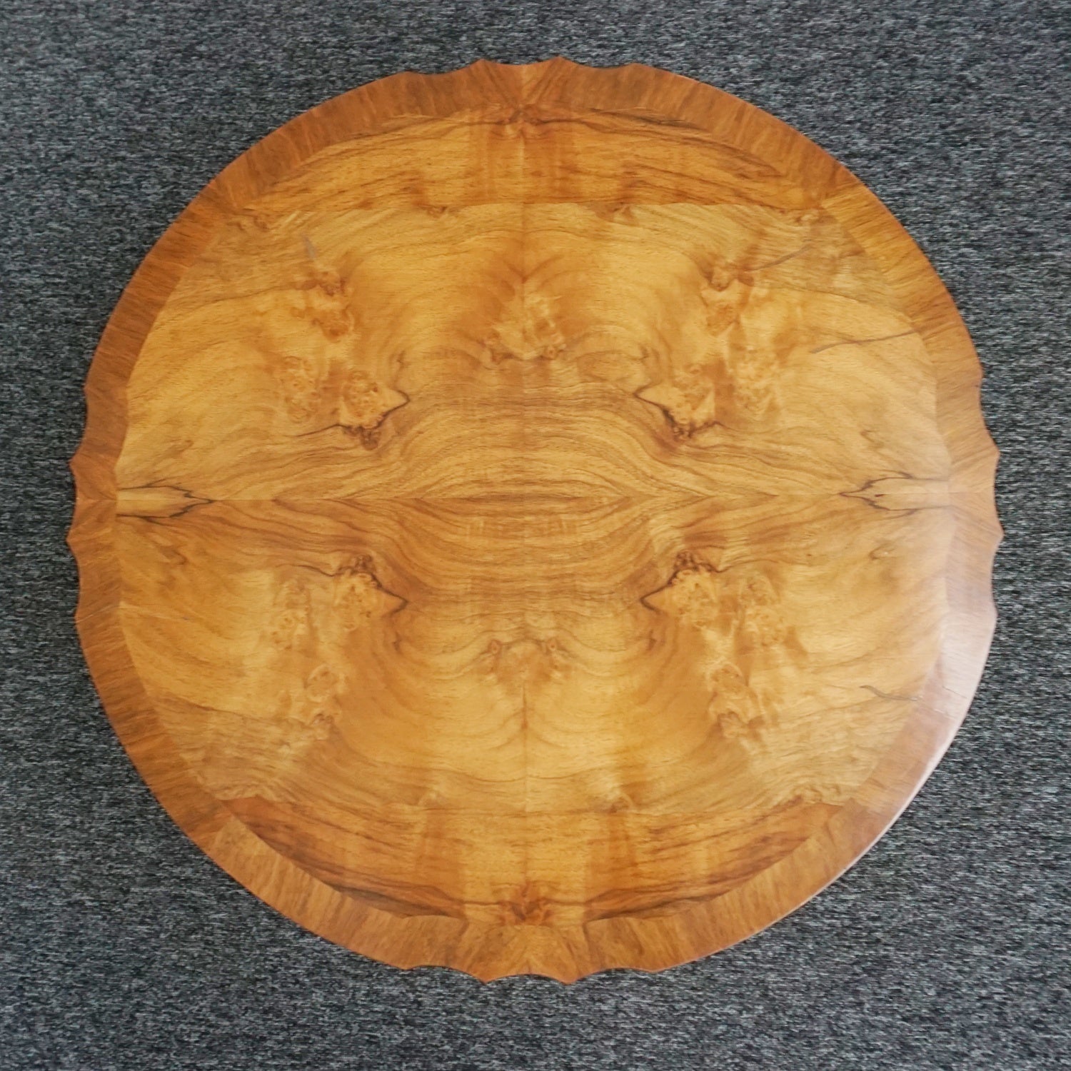 An Art Deco Nest of Tables Burr Walnut Vintage 1930's Furniture Harry & Lou Epstein - Jeroen Markies Art Deco