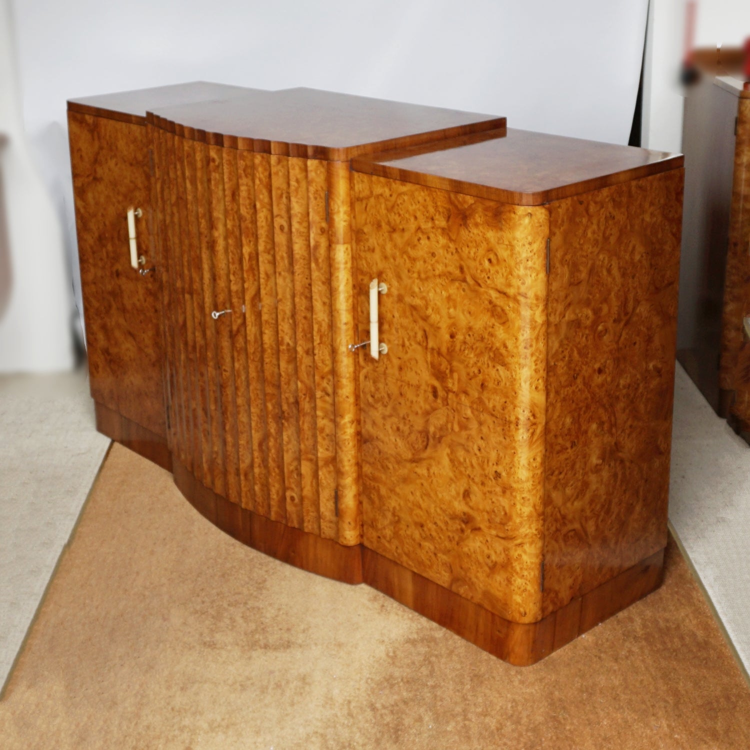 Art Deco Sideboard - Burr Walnut - Harry & Lou Epstein - Jeroen Markies Art Deco
