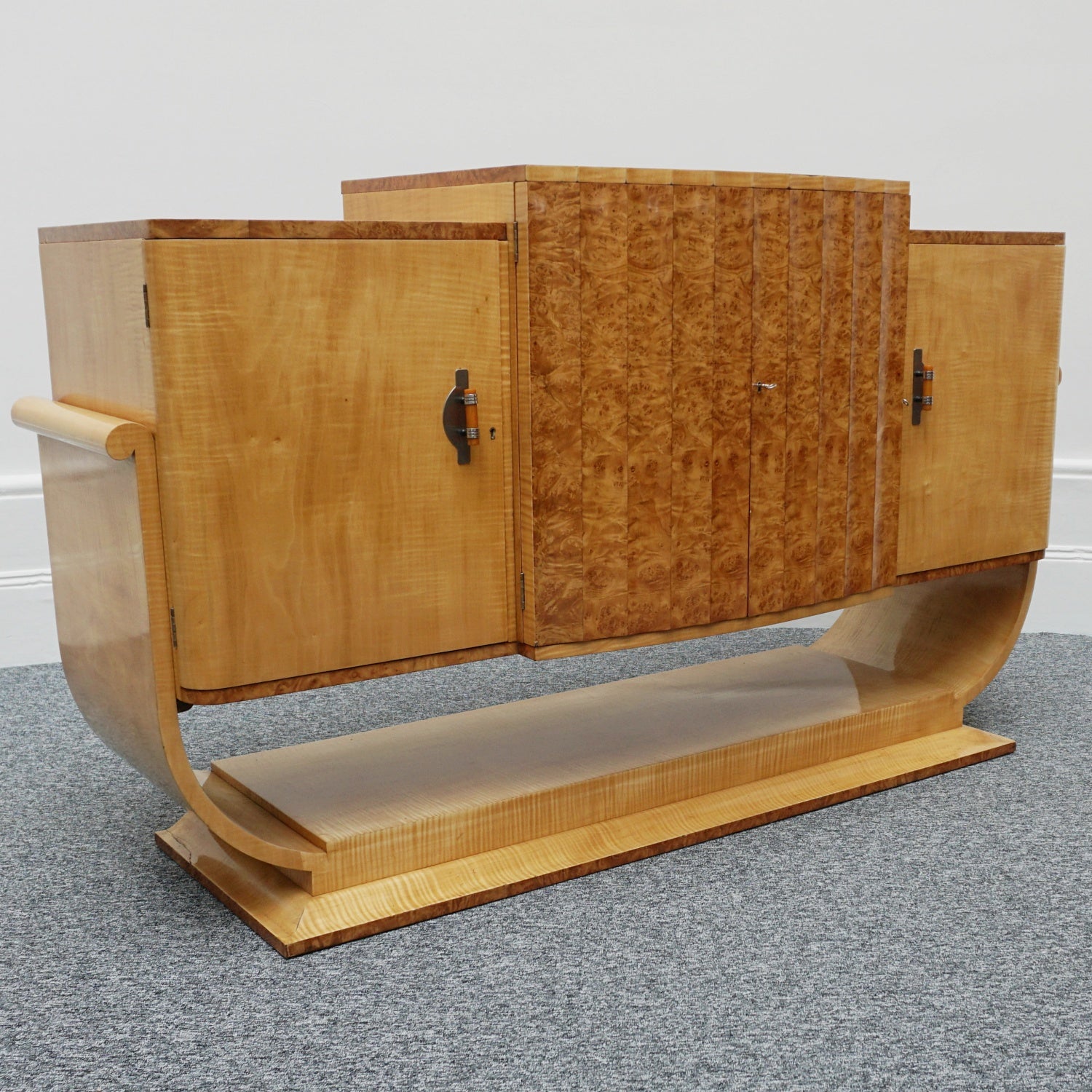 Art Deco Sideboard by Harry & Lou Epstein English, Circa 1935 - Jeroen Markies Art Deco