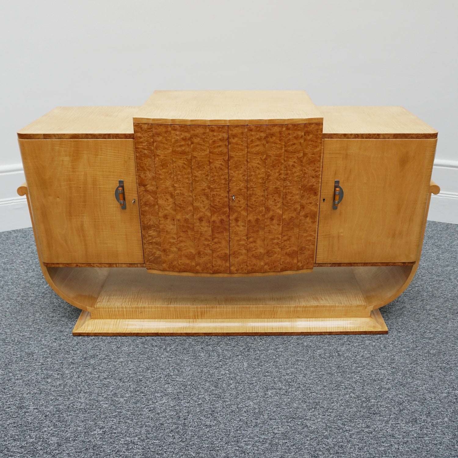 Art Deco Sideboard by Harry & Lou Epstein English, Circa 1935 - Jeroen Markies Art Deco