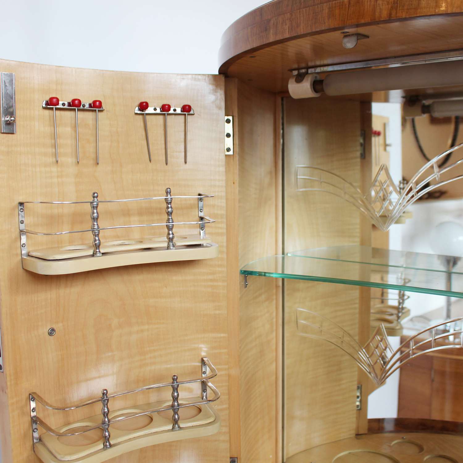 Epstein Art Deco petite demi-lune cocktail cabinet circa 1930 at Jeroen Markies