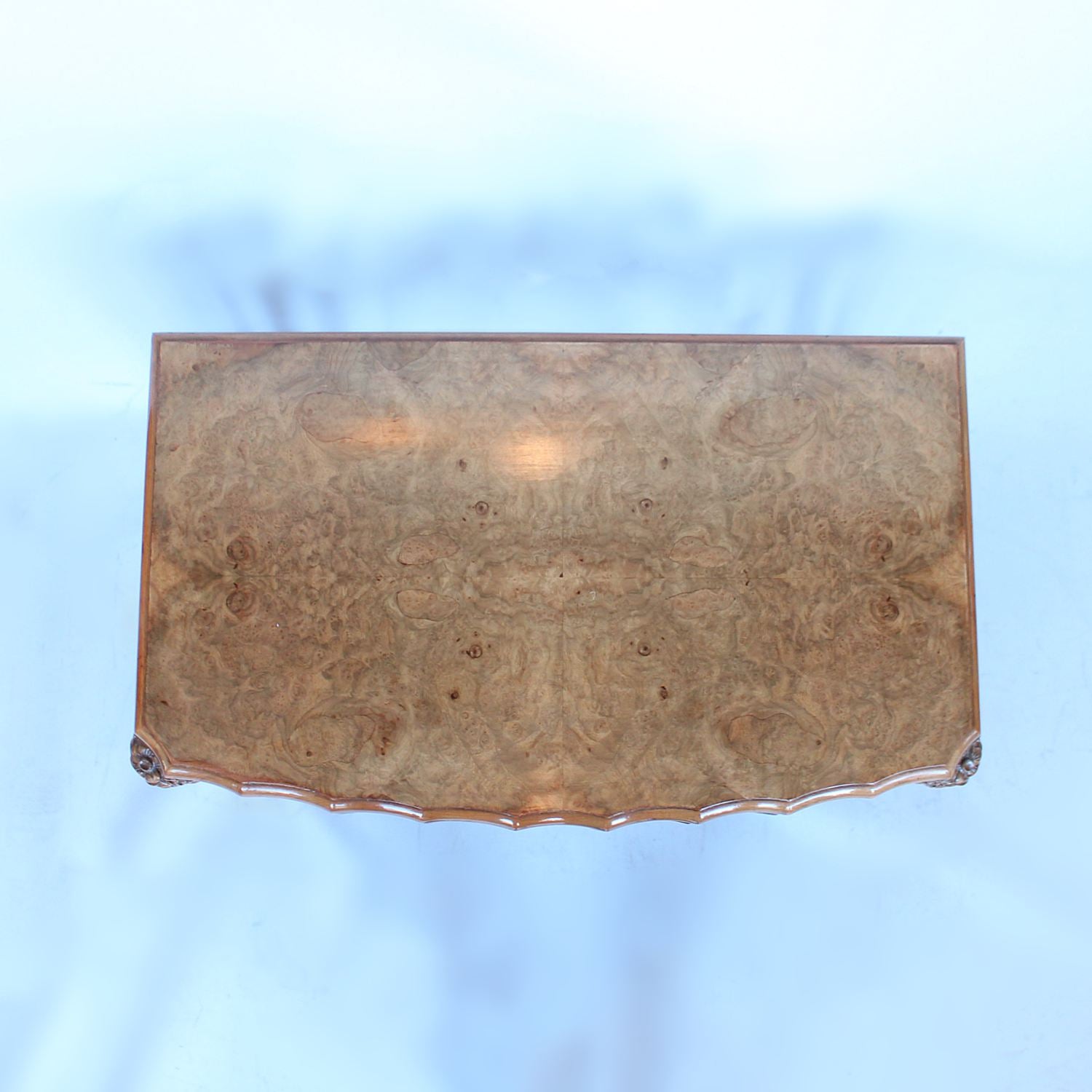 Epstein Art Deco nest of tables in burr walnut circa 1930 at Jeroen Markies