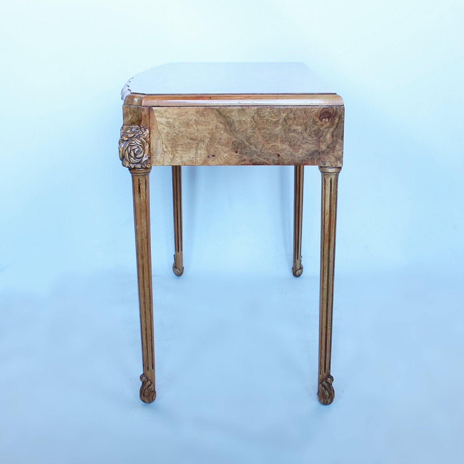 Epstein Art Deco nest of tables in burr walnut circa 1930 at Jeroen Markies