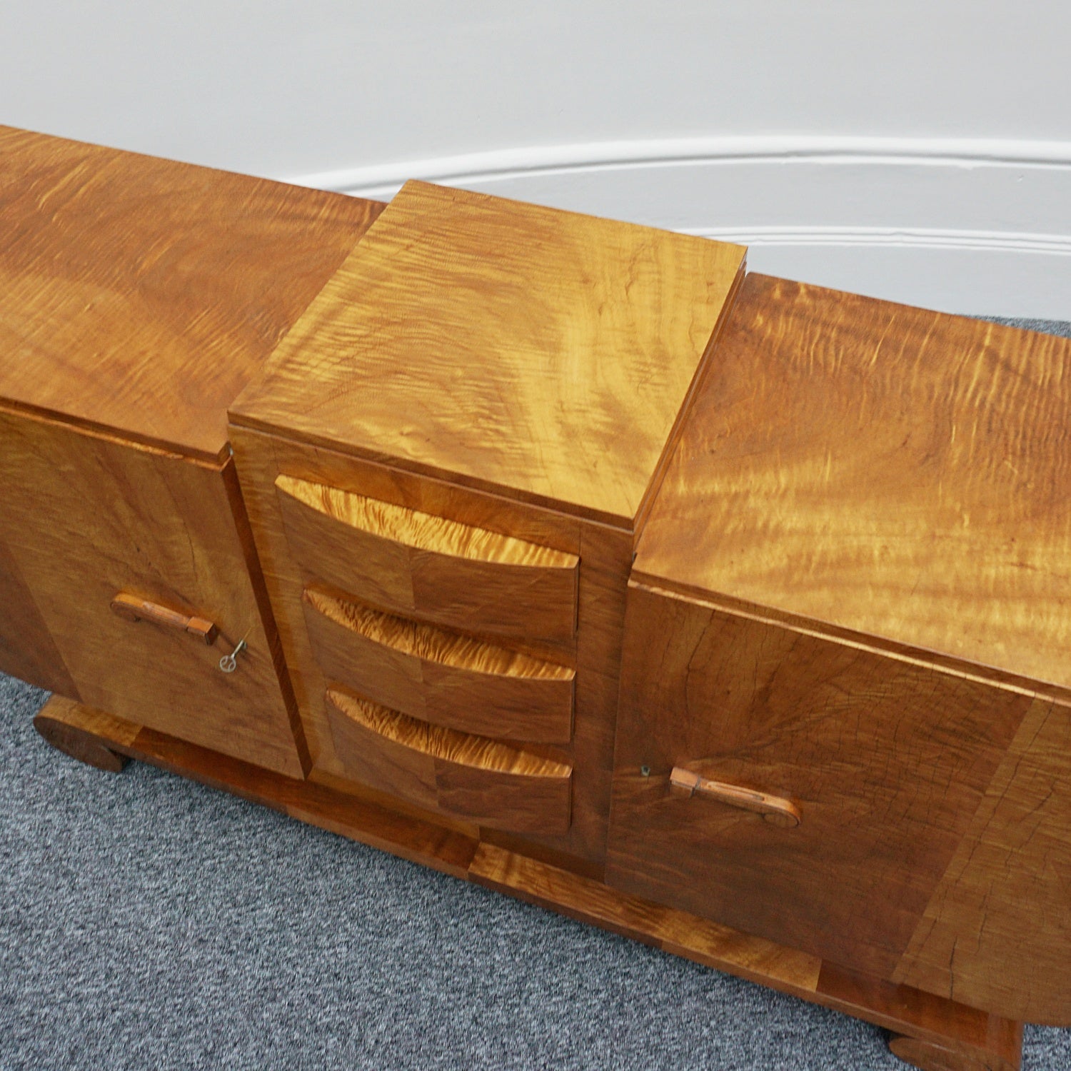 Vintage Original Art Deco Sideboard by Hille - Jeroen Markies Art Deco