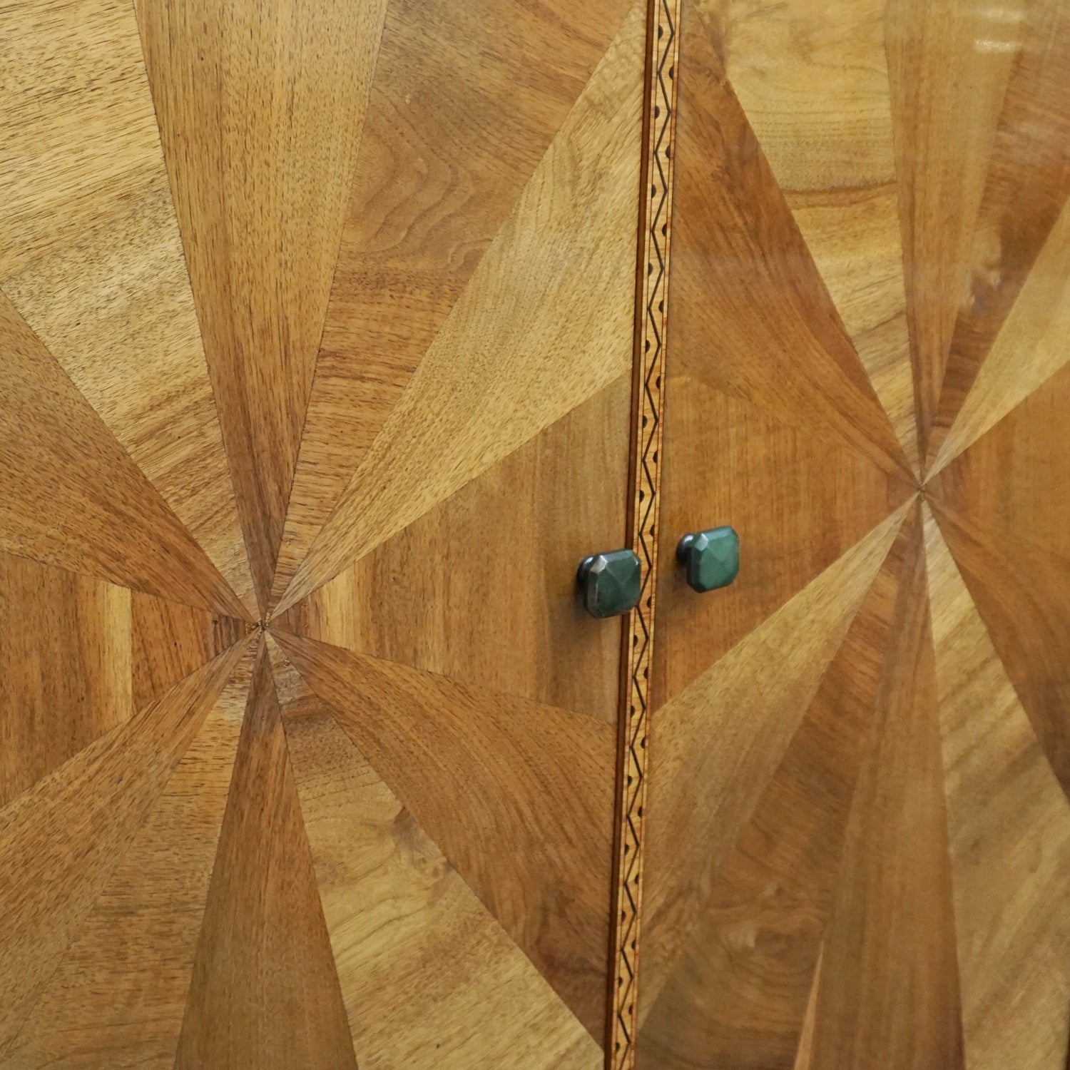 Art Deco Linen Cabinet by Frederick Restall Ltd Circa 1935 - Jeroen Markies Art Deco