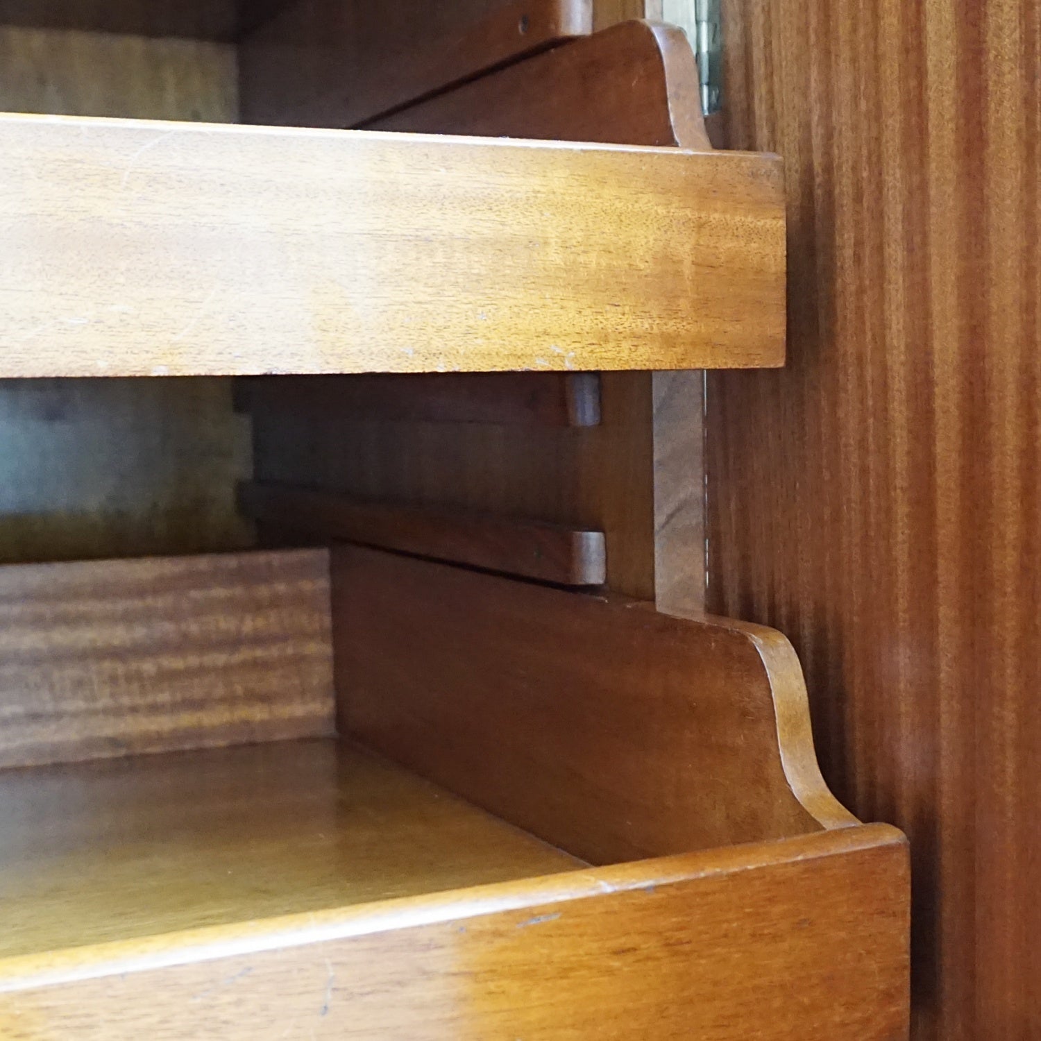 Art Deco Linen Cabinet by Frederick Restall Ltd Circa 1935 - Jeroen Markies Art Deco