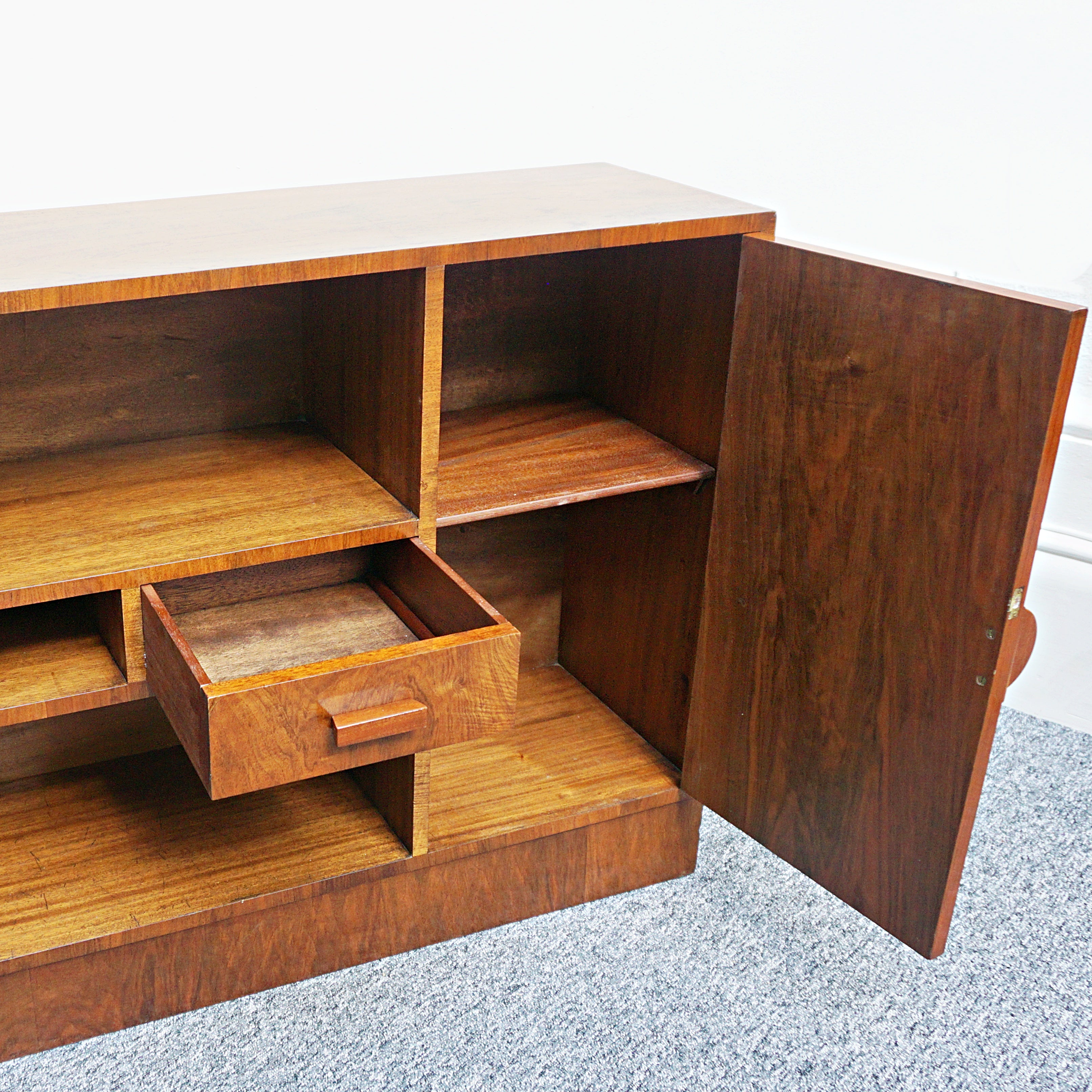 Art Deco Bookcase - Walnut - Mahogany - Jeroen Markies Art Deco Furniture