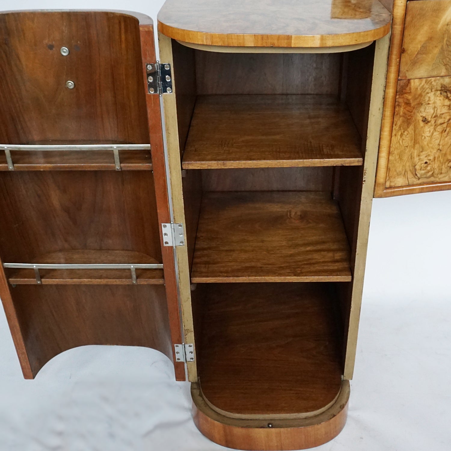 Art Deco Sideboard by Harry & Lou Epstein Vintage Art Deco - Jeroen Markies Art Deco