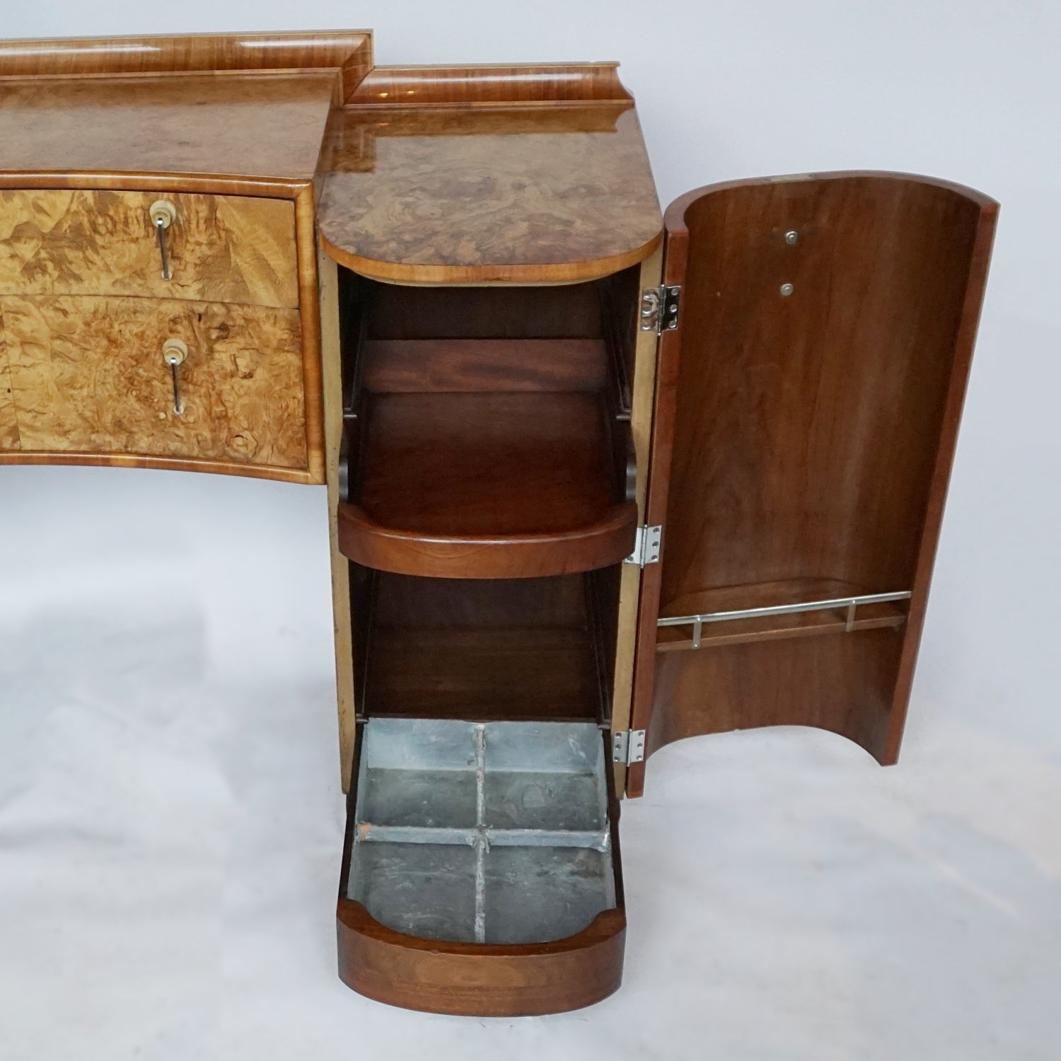 Art Deco Sideboard by Harry & Lou Epstein Vintage Art Deco - Jeroen Markies Art Deco