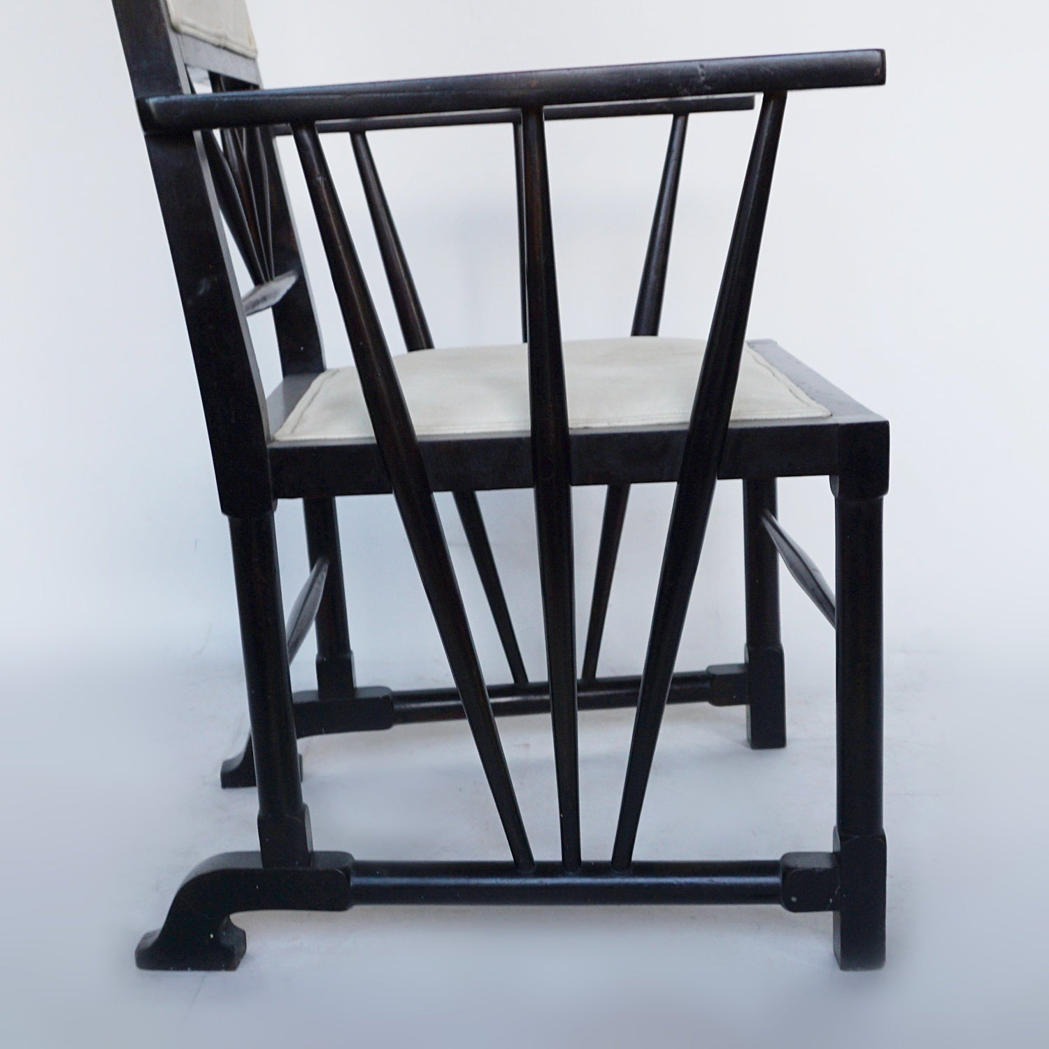 Arts & Crafts Armchair Edward William Godwin Crica 1880 - Jeroen Markies Art Deco