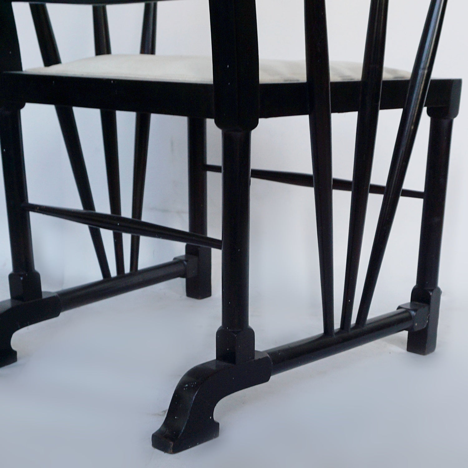 Arts & Crafts Armchair Edward William Godwin Crica 1880 - Jeroen Markies Art Deco