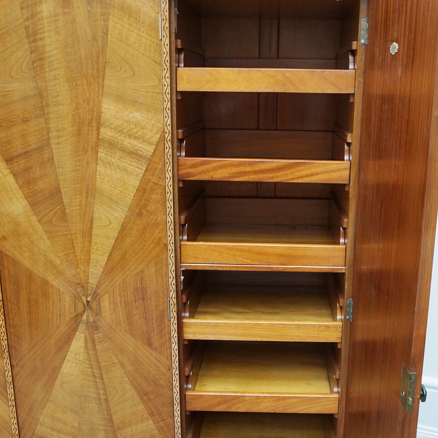 Art Deco Wardrobe by Frederick Restall Ltd Circa 1935 Birmingham handmade furniture - Jeroen Markies Art Deco