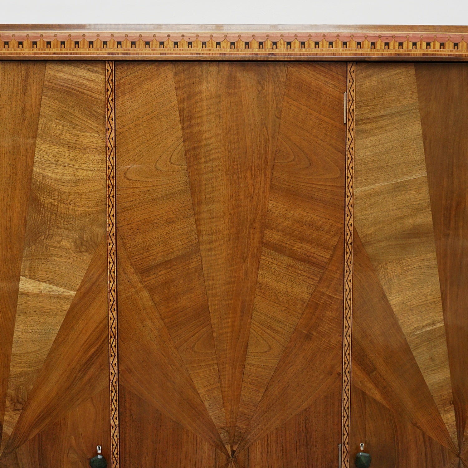 Art Deco Wardrobe by Frederick Restall Ltd Circa 1935 Birmingham handmade furniture - Jeroen Markies Art Deco
