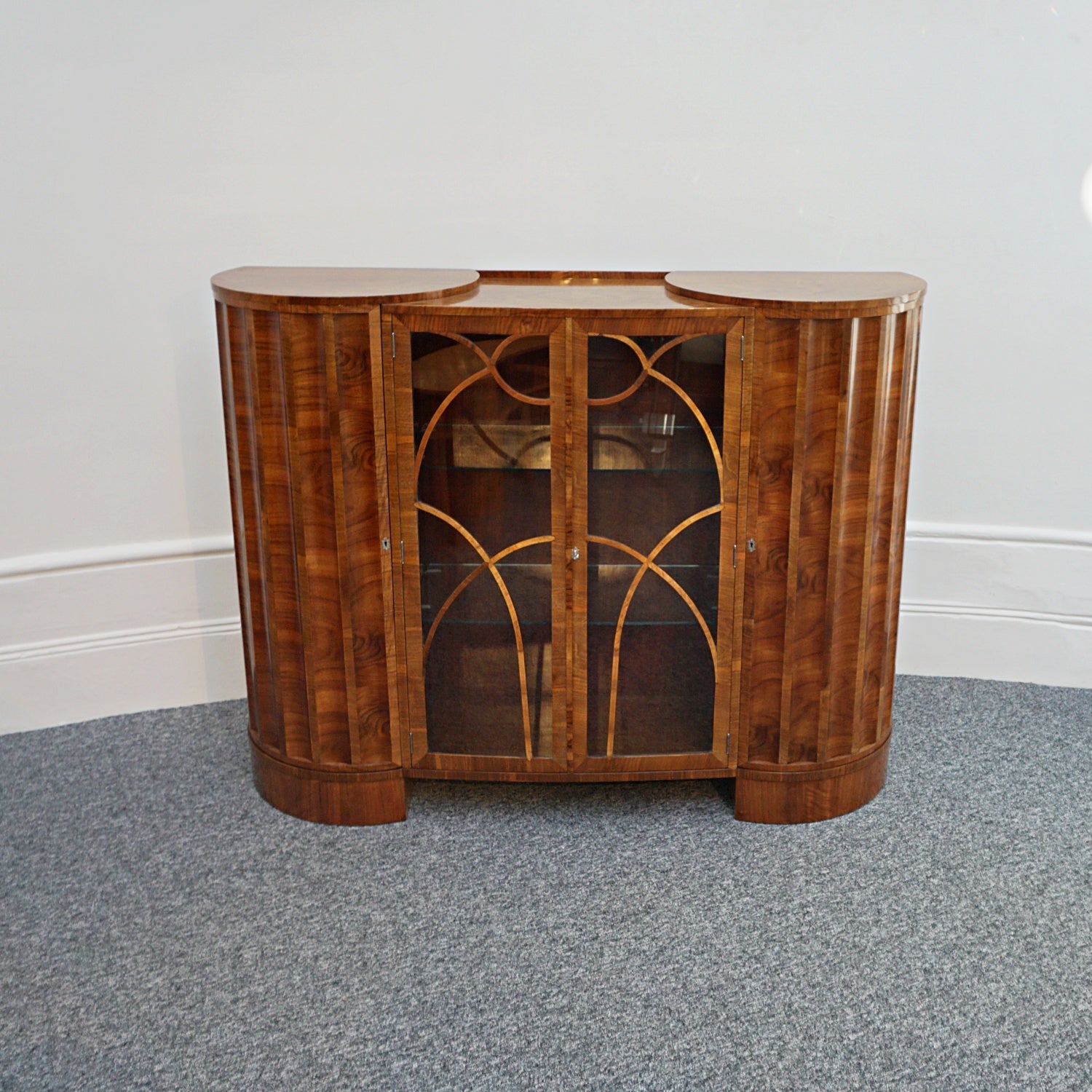 Art Deco Cabinet by Harry & Lou Epstein Circa 1930 - Jeroen Markies Art Deco Furniture