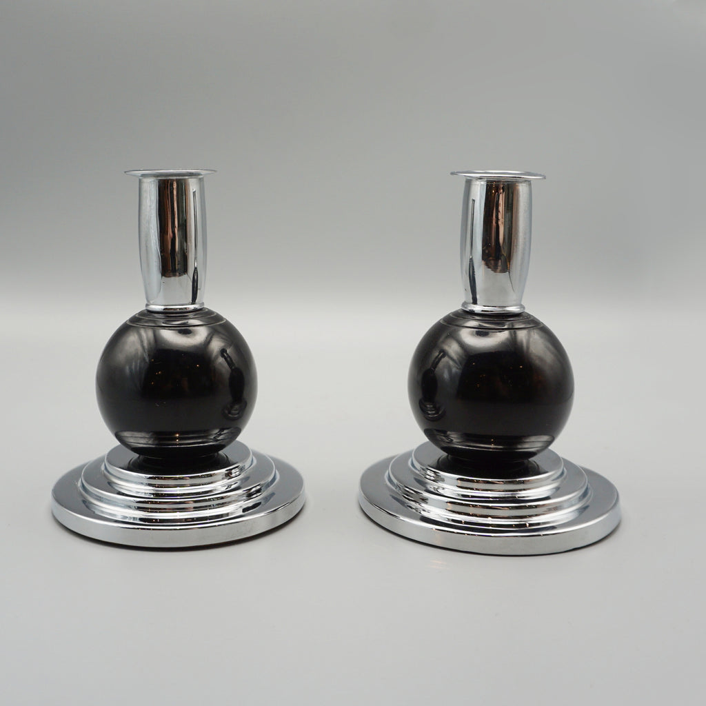 Pair of Art Deco black bakelite  candlesticks. - Jeroen Markies Art Deco 
