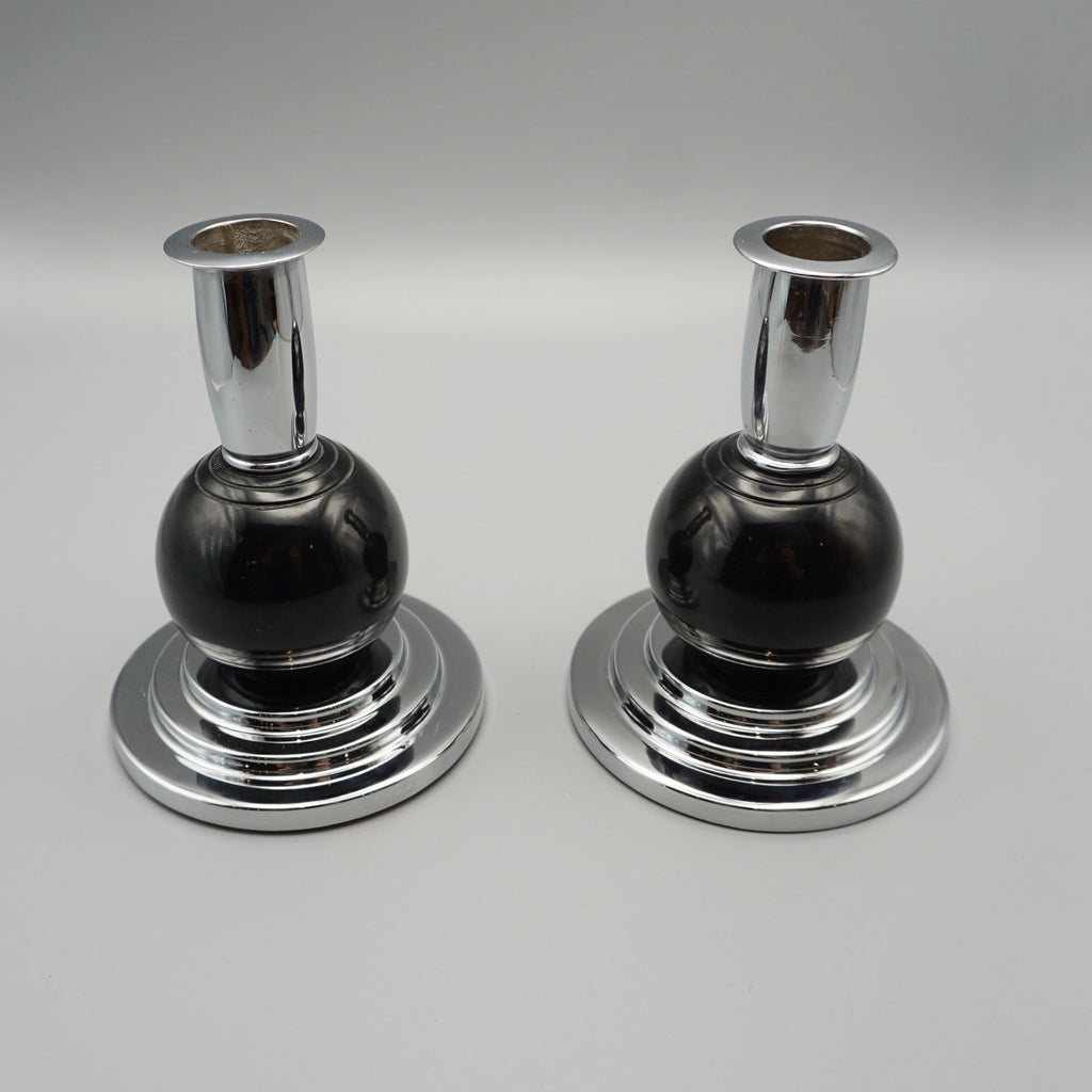 Pair of Art Deco black bakelite  candlesticks. - Jeroen Markies Art Deco 
